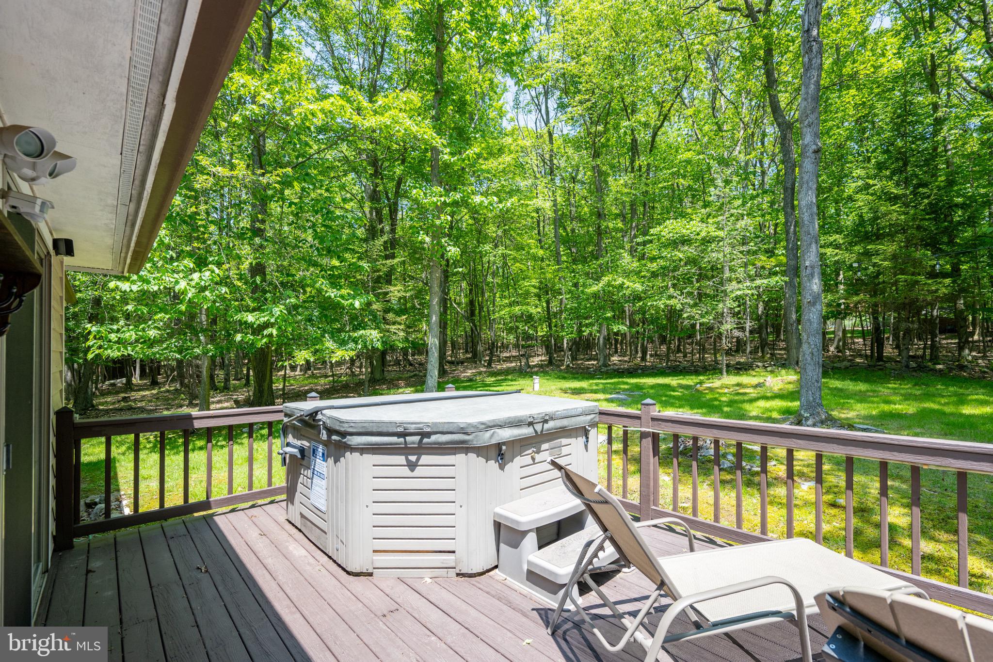 MOUNTAINSIDE - Residential