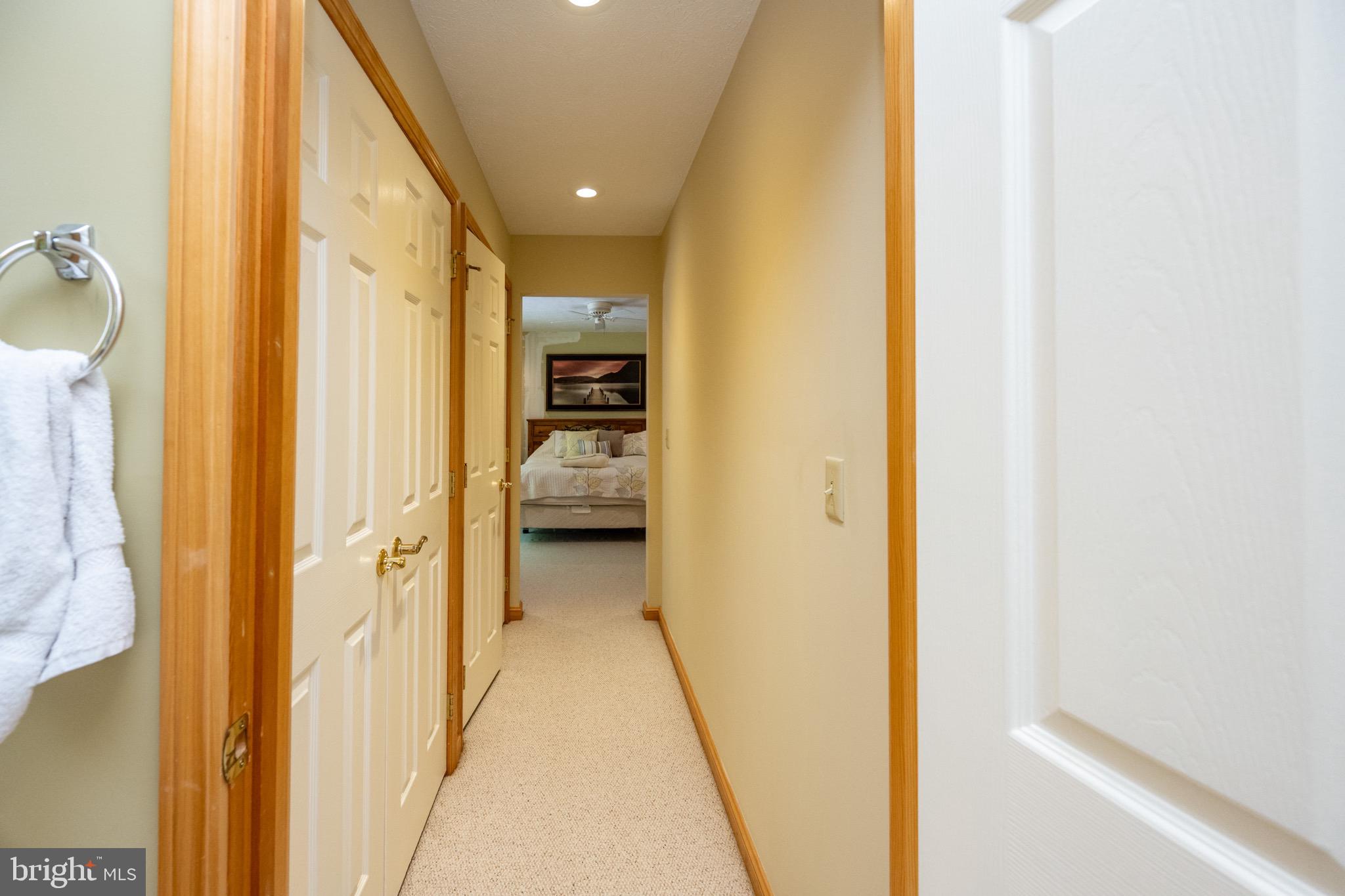 MOUNTAINSIDE - Residential