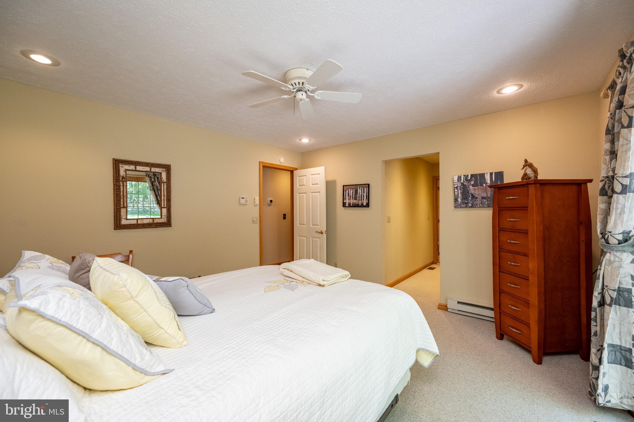 MOUNTAINSIDE - Residential