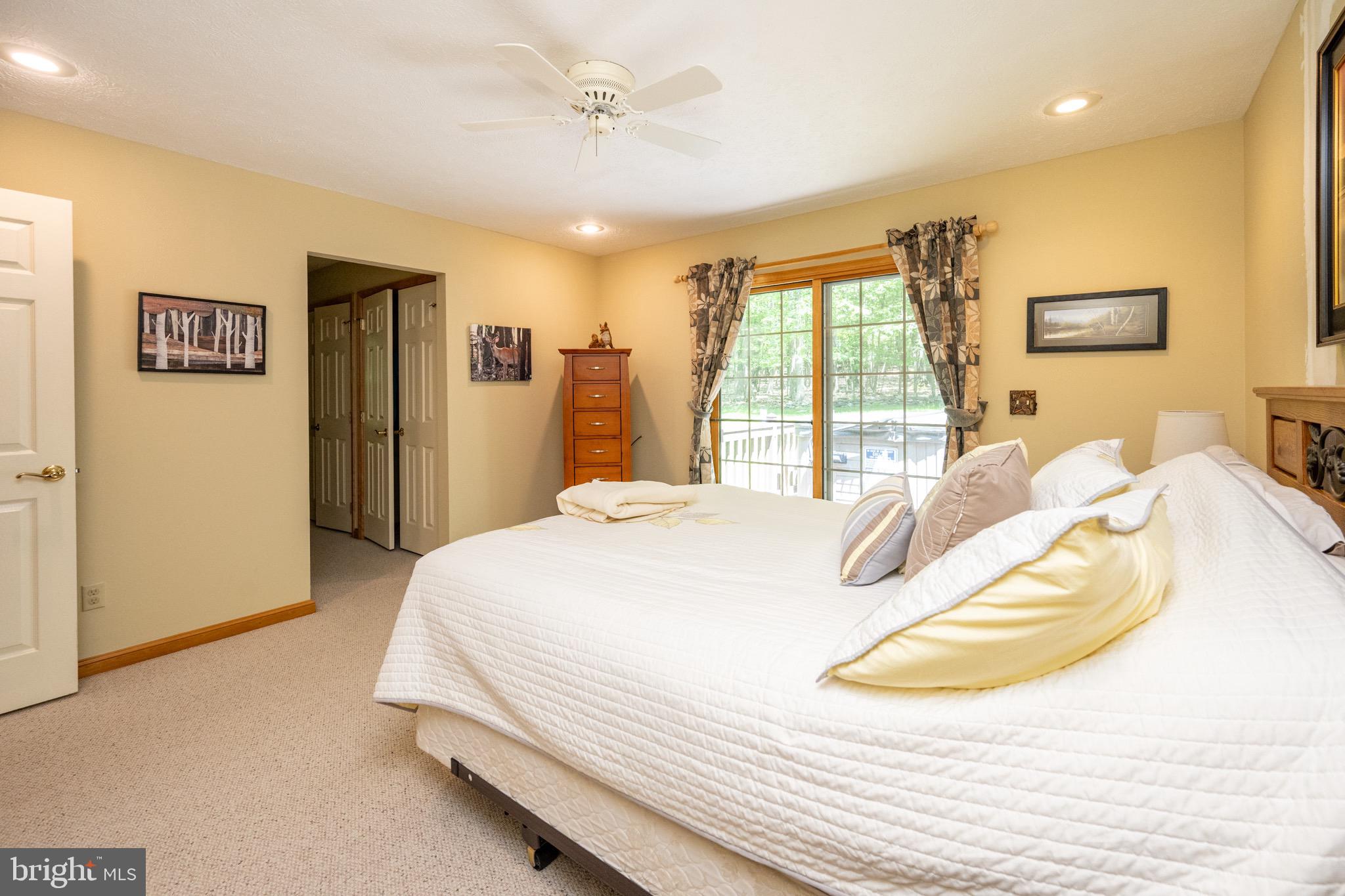 MOUNTAINSIDE - Residential