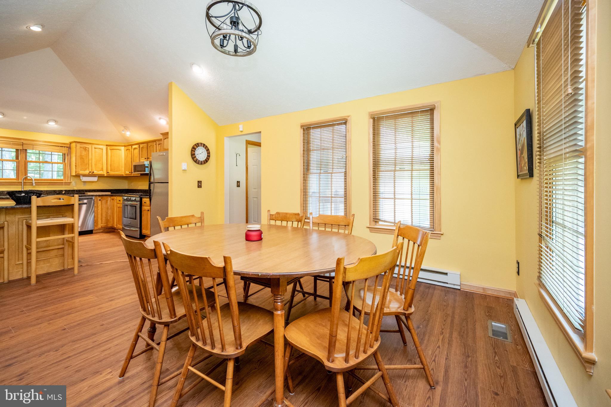 MOUNTAINSIDE - Residential