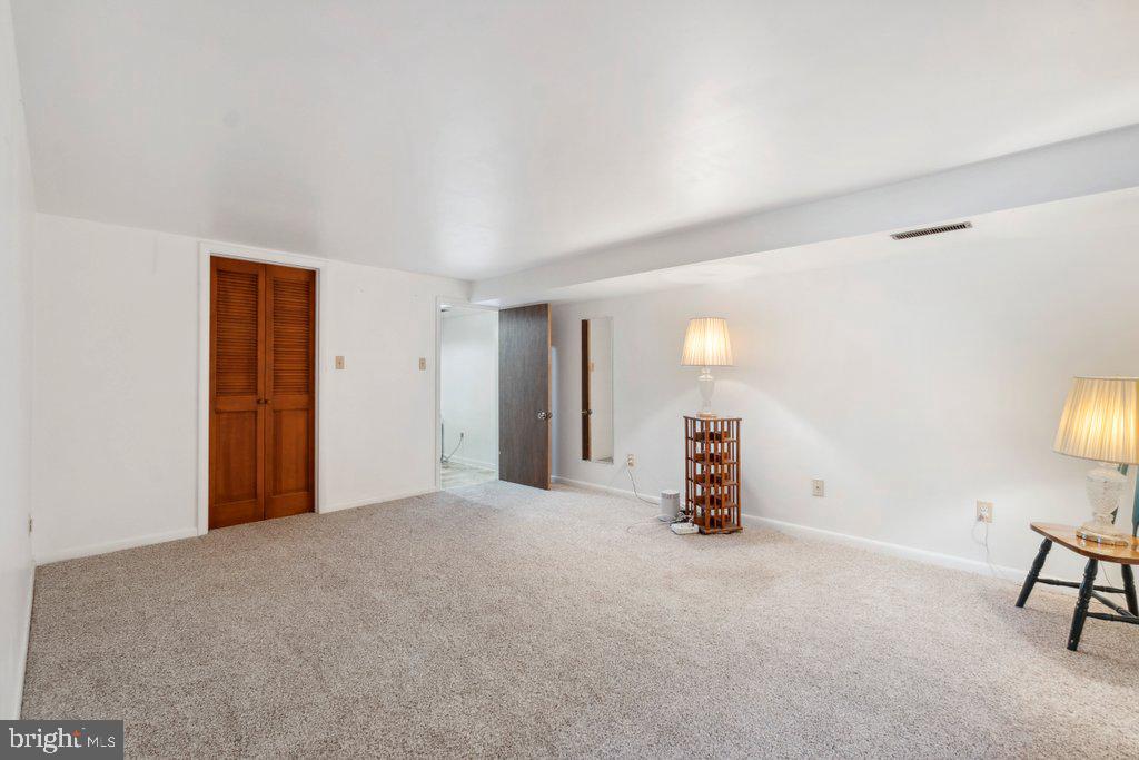 HILLCREST MANOR - Residential