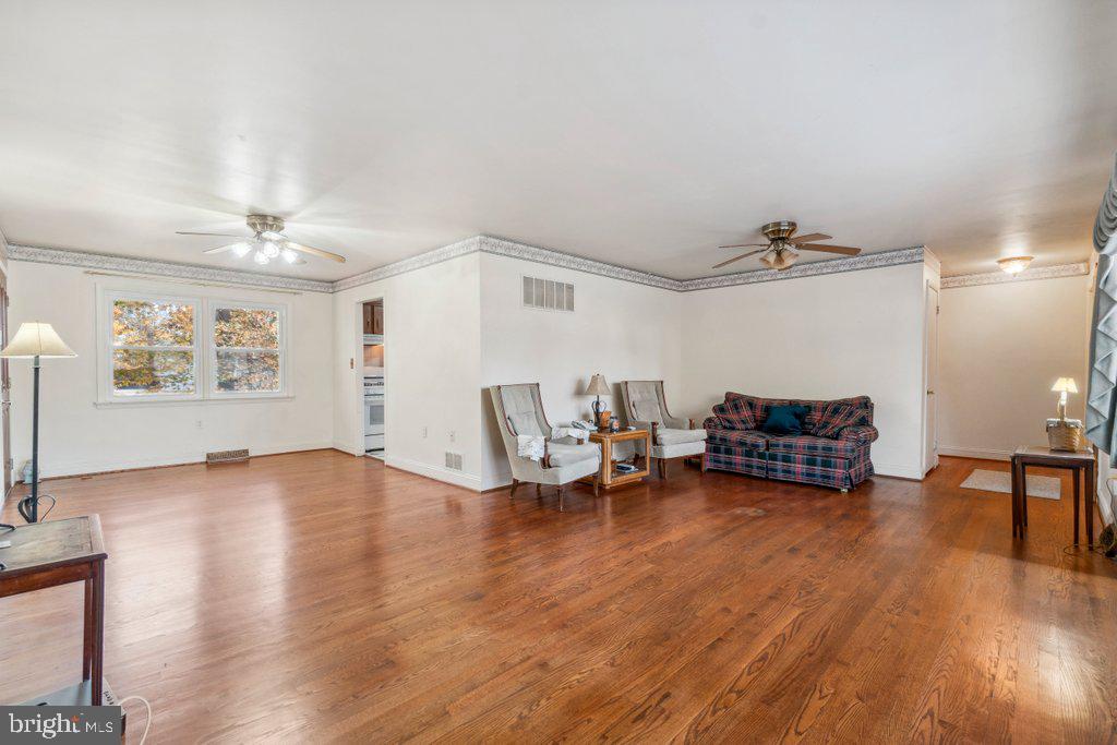 HILLCREST MANOR - Residential