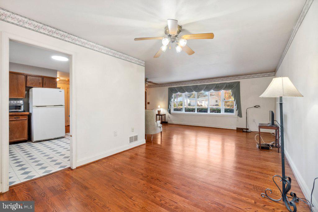 HILLCREST MANOR - Residential