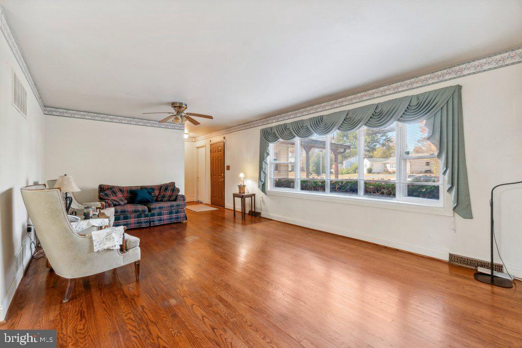 HILLCREST MANOR - Residential