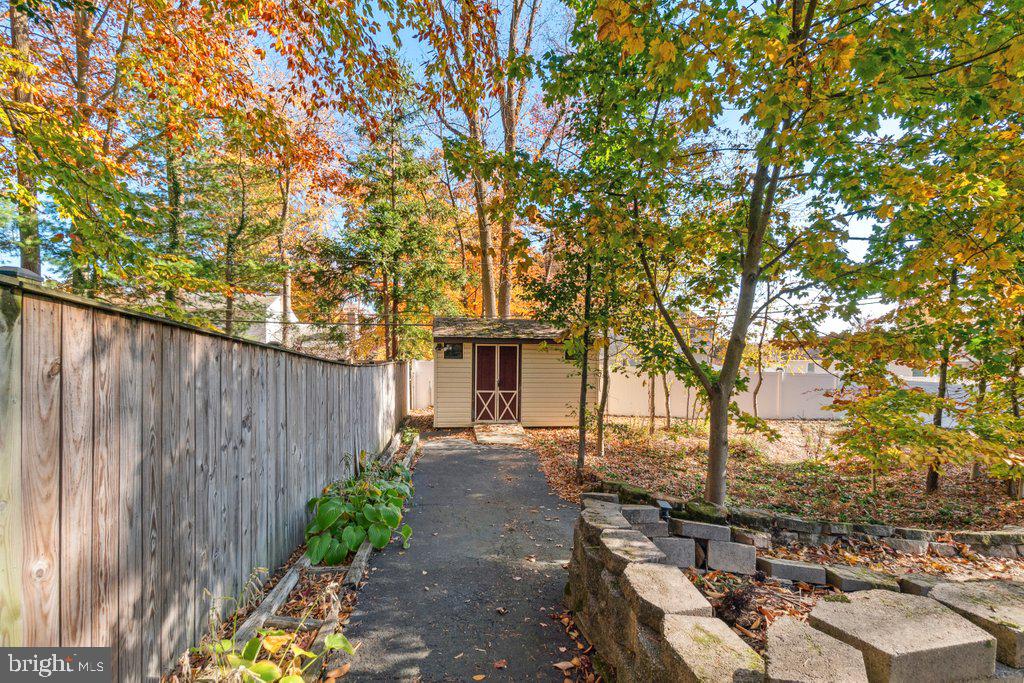 HILLCREST MANOR - Residential