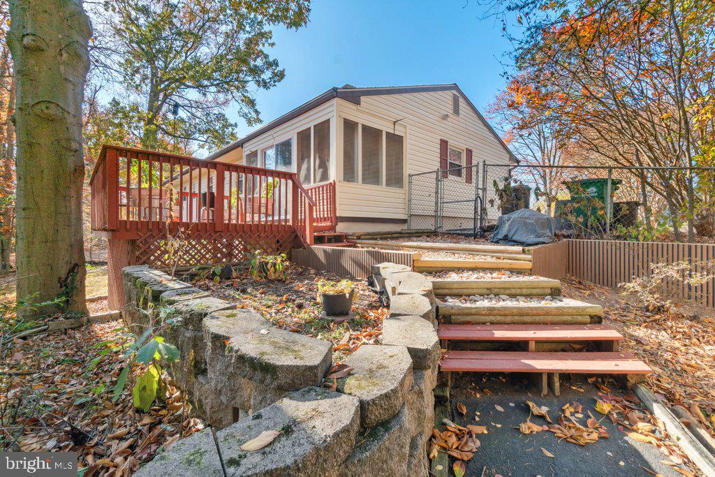 HILLCREST MANOR - Residential