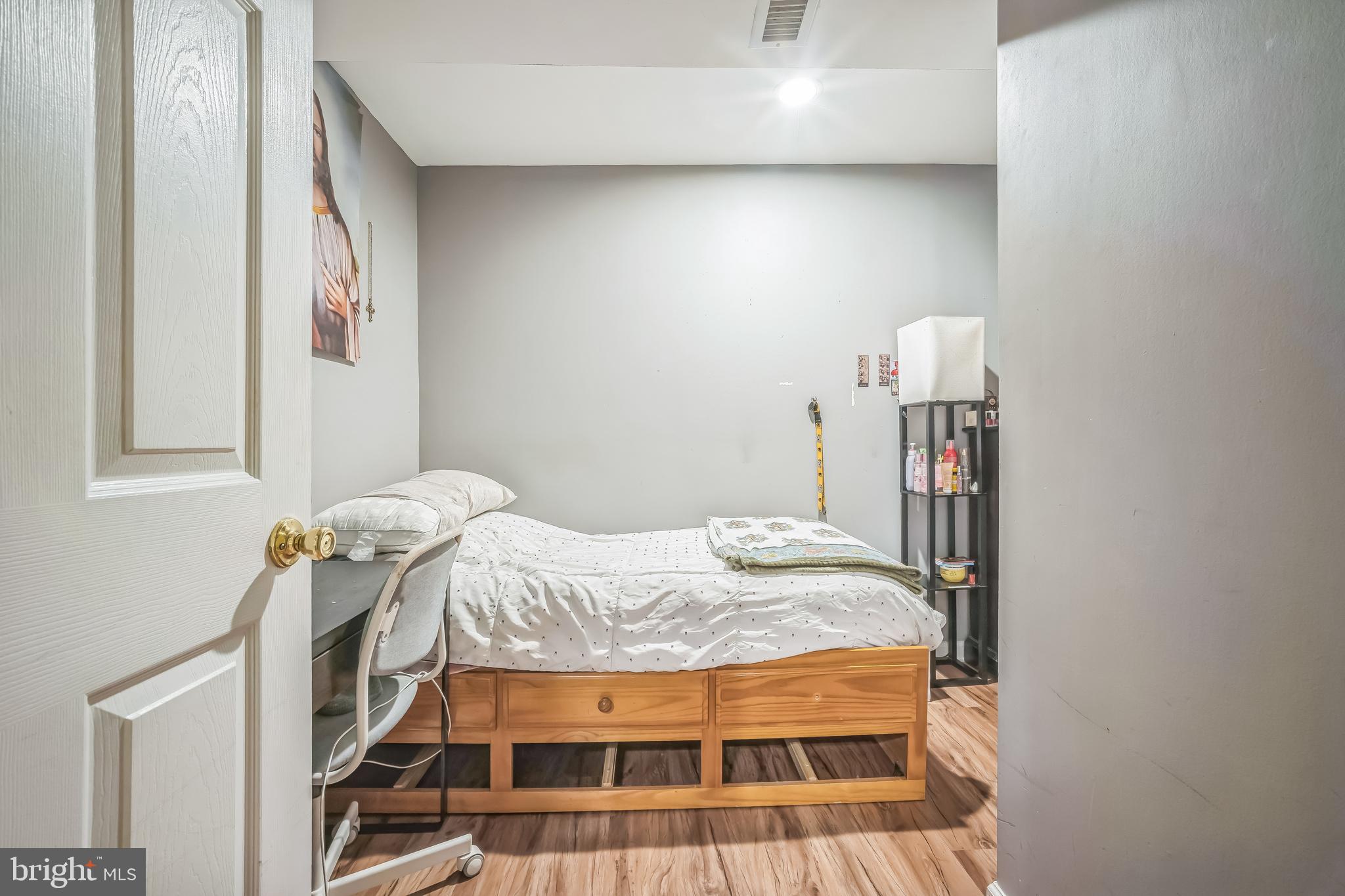 SHANNON STATION - Residential Lease