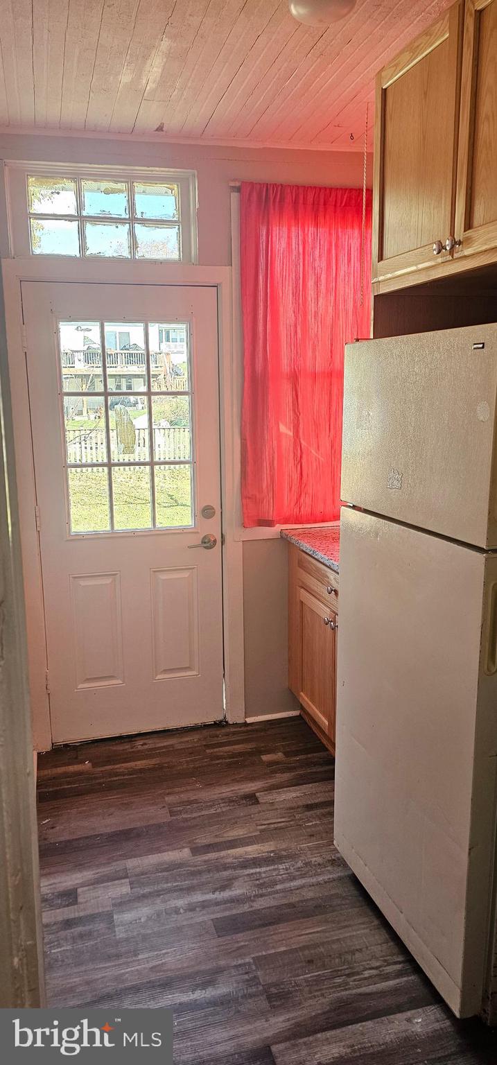 2912 HILLCREST AVENUE