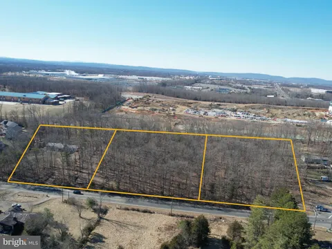 8112 Devlin Road, Bristow, VA MLS: VAPW2088062