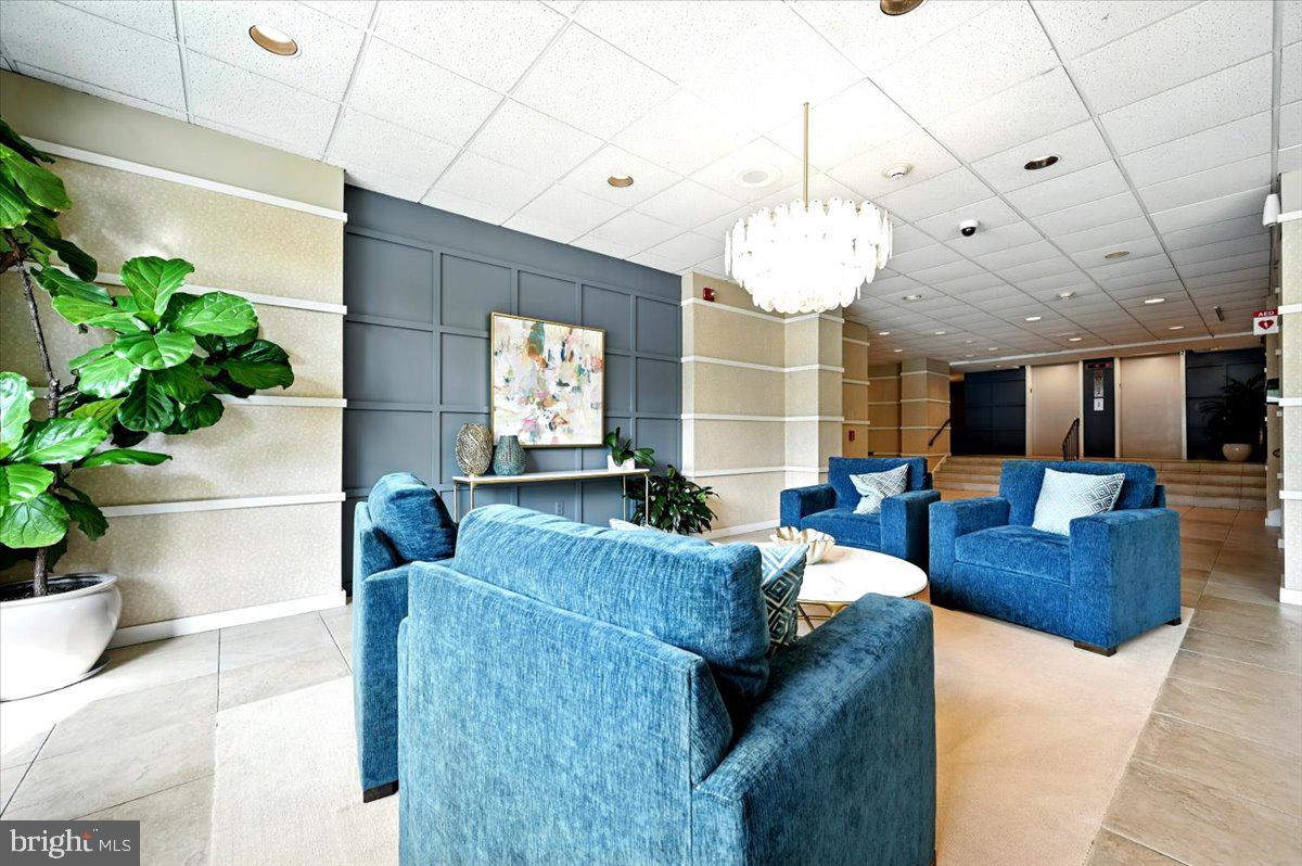 PLYMOUTH HILL - Residential