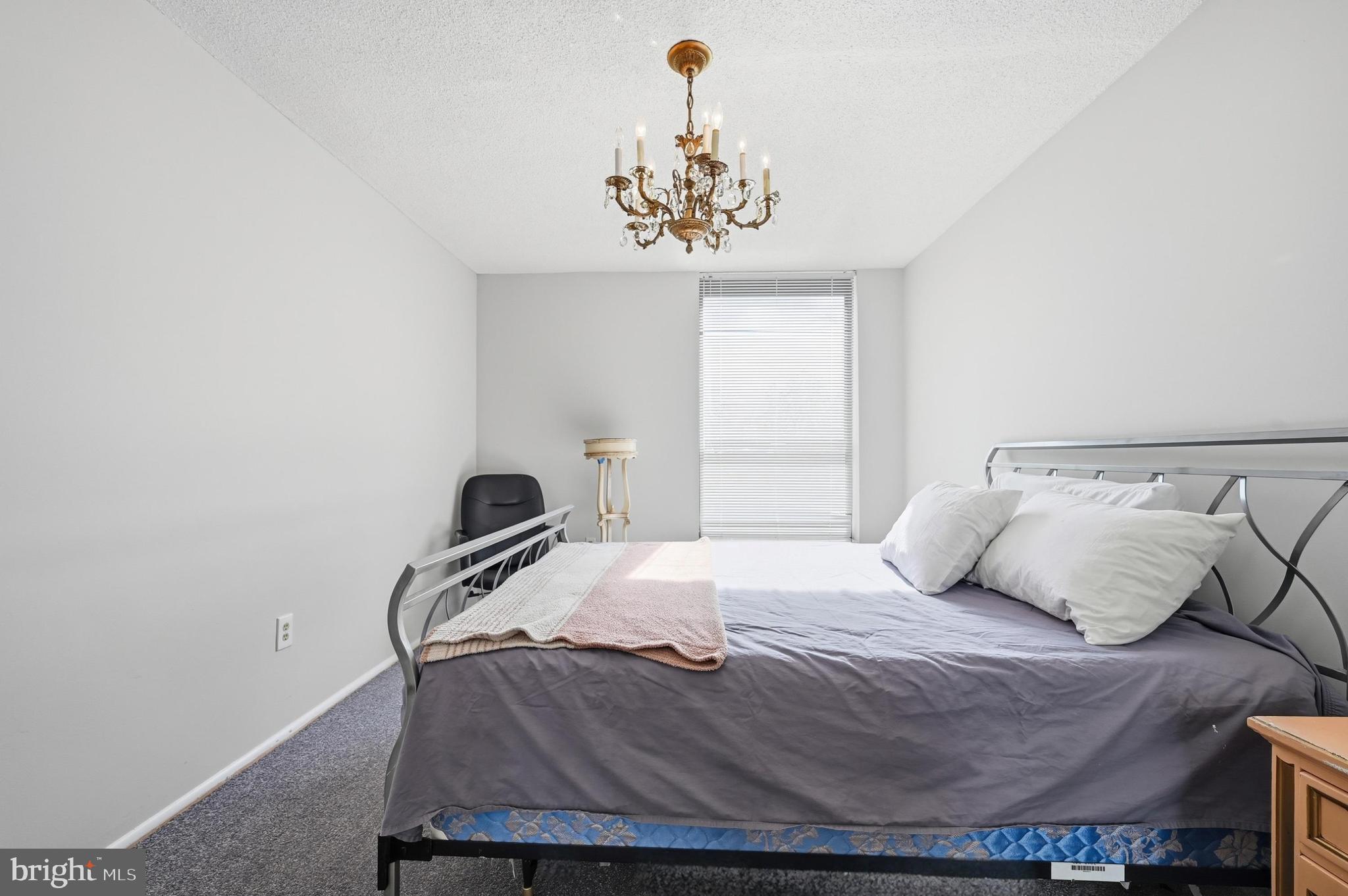 PLYMOUTH HILL - Residential