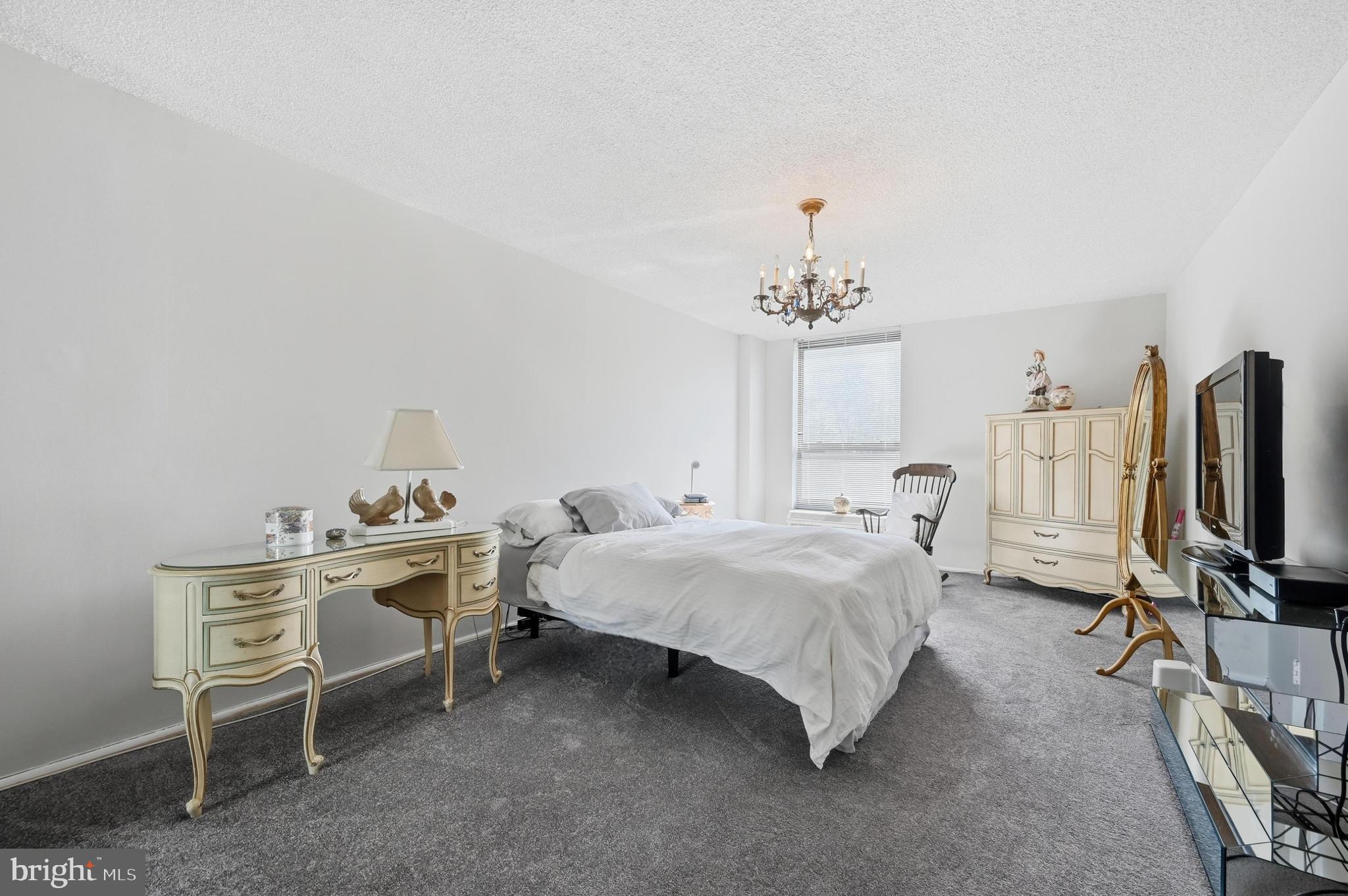 PLYMOUTH HILL - Residential