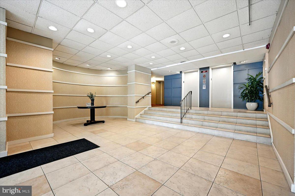 PLYMOUTH HILL - Residential