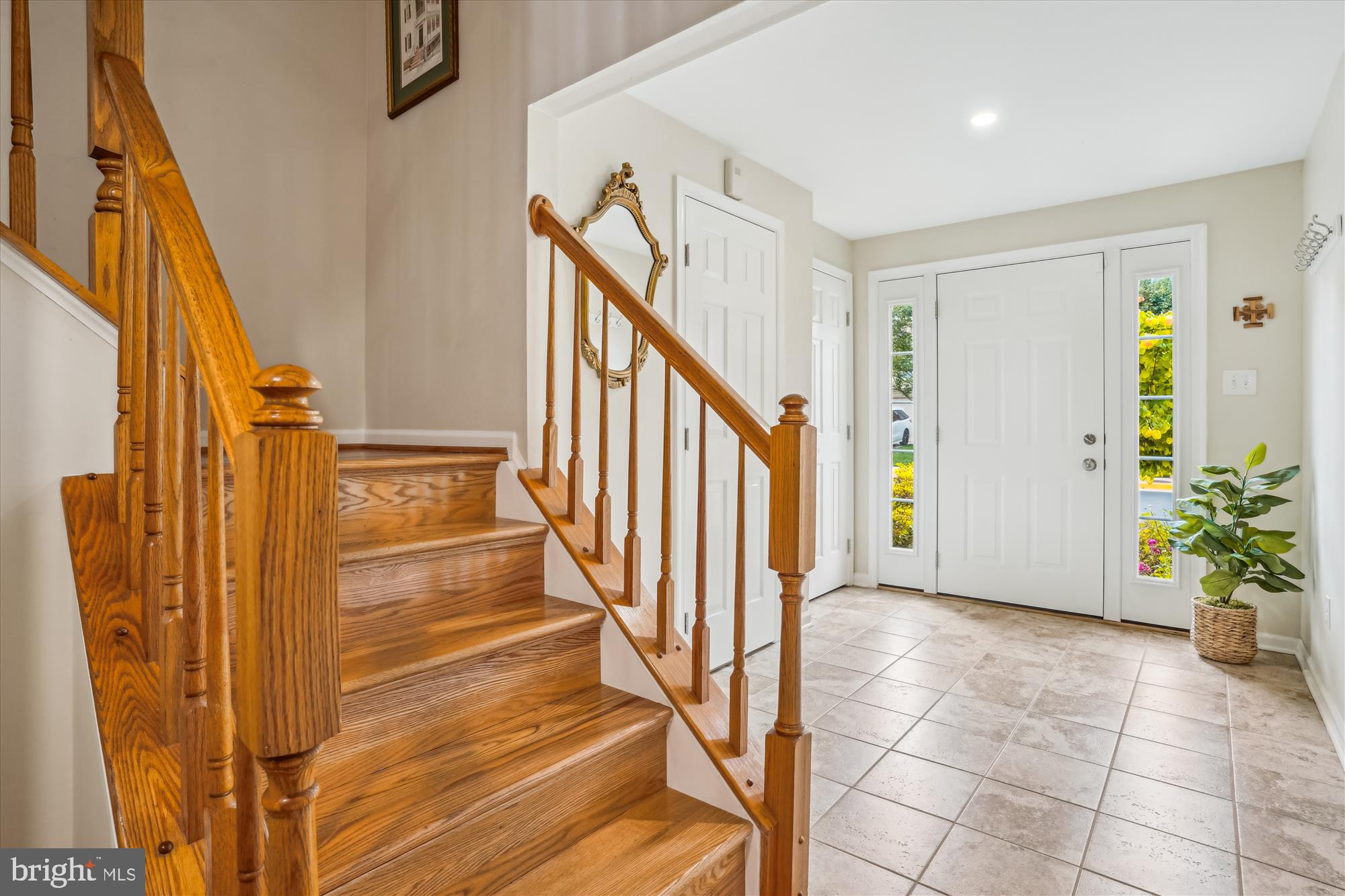 7484 GADSBY SQUARE