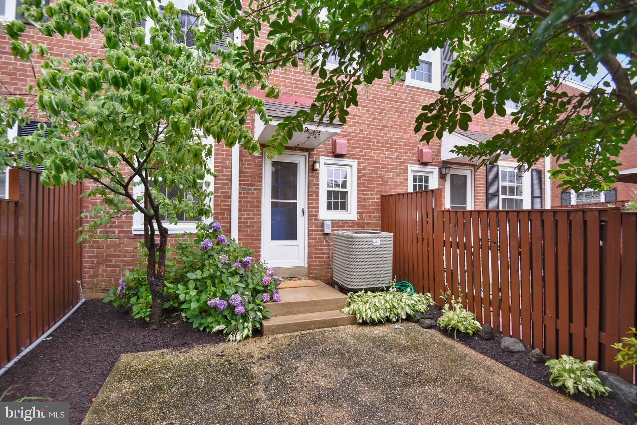 FAIRLINGTON MEADOWS - Residential