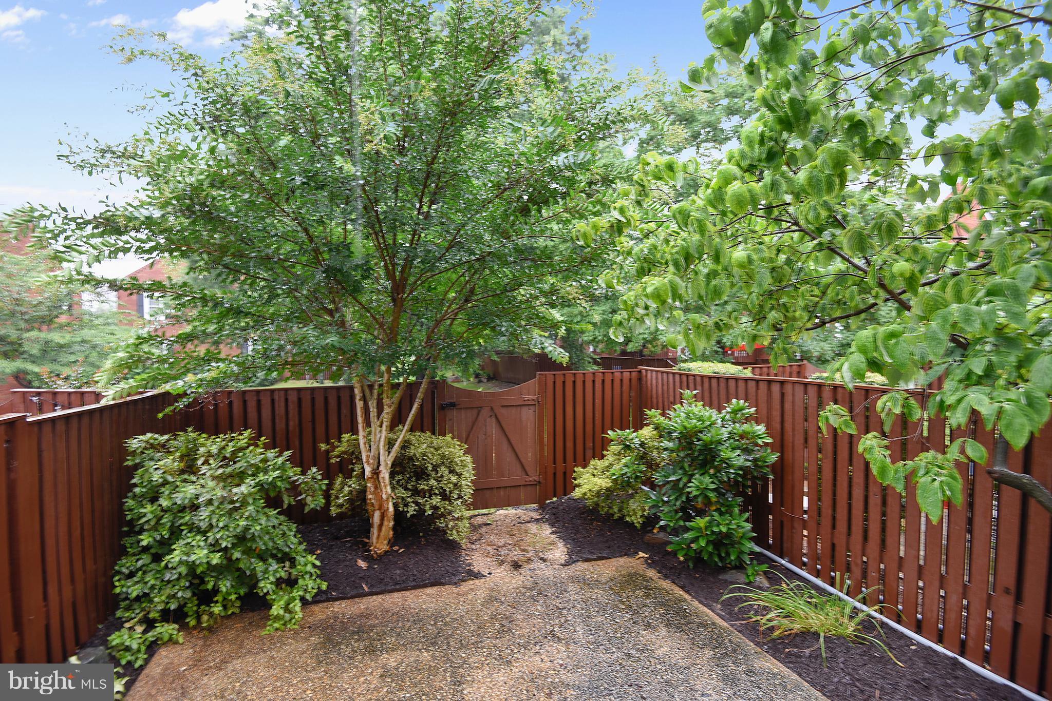 FAIRLINGTON MEADOWS - Residential