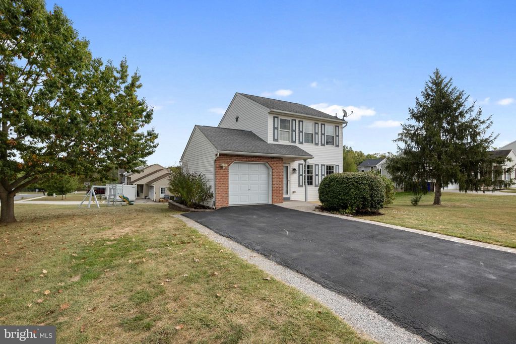 Photo of 4013 Somerset Road, DOVER, PA 17315 (MLS # PAYK2090540)