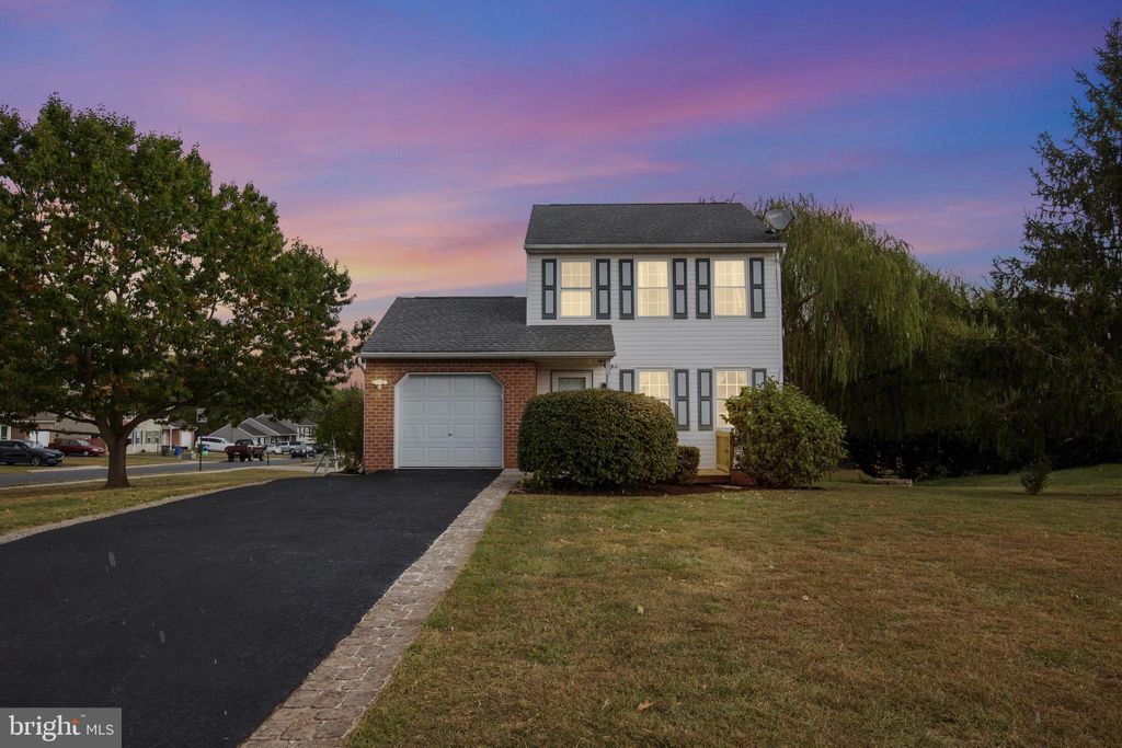 Photo of 4013 Somerset Road, DOVER, PA 17315 (MLS # PAYK2090540)