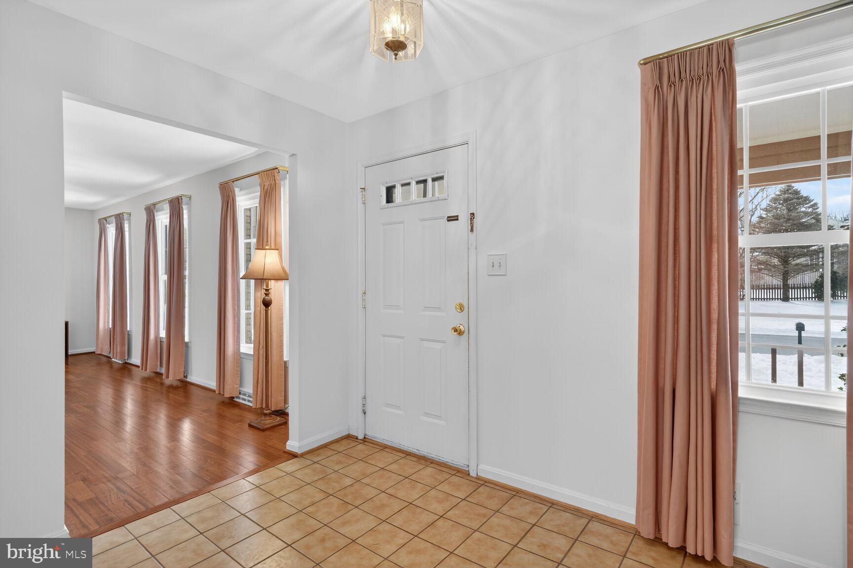 LAKEWOOD HILLS - Residential