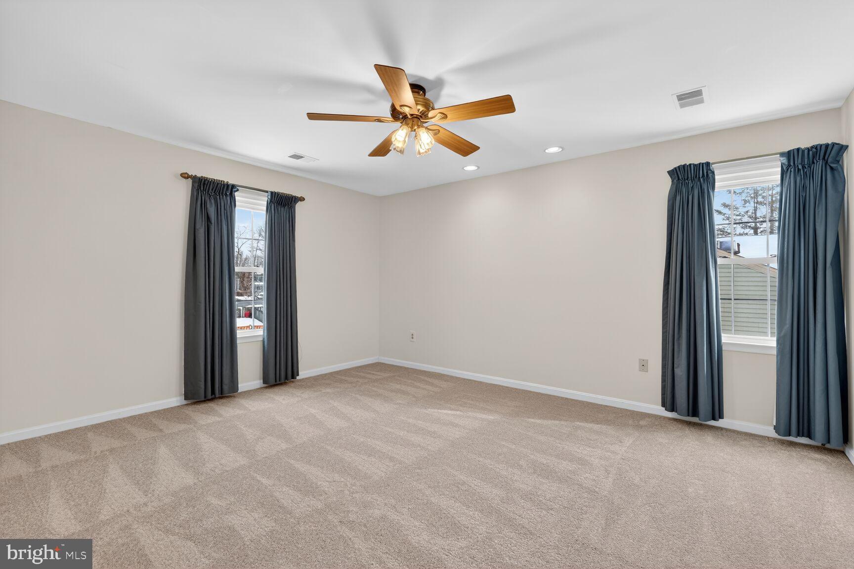 LAKEWOOD HILLS - Residential