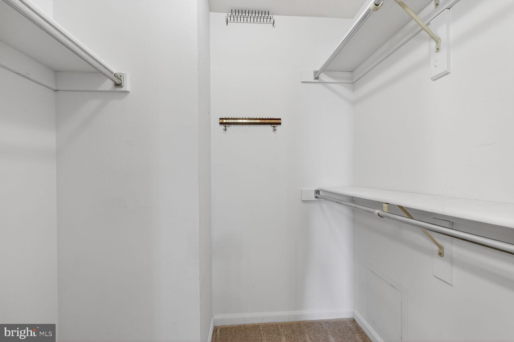 LAKEWOOD HILLS - Residential