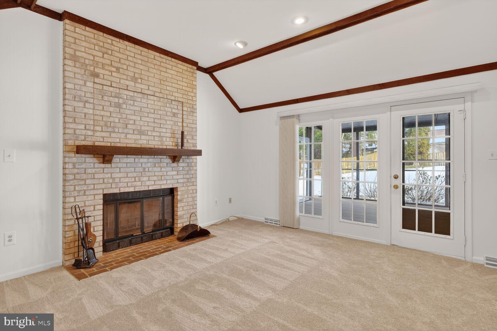 LAKEWOOD HILLS - Residential