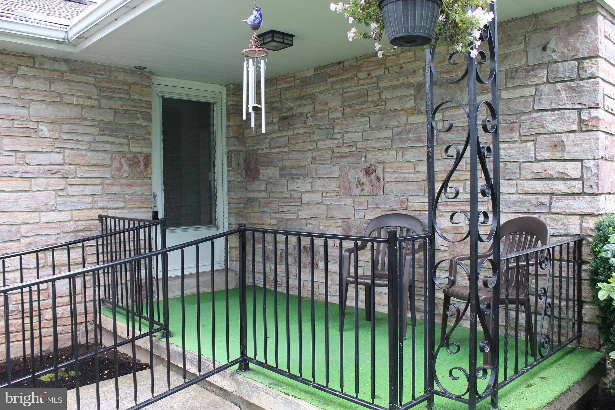2221 N MAIN/KUMRY ROAD
