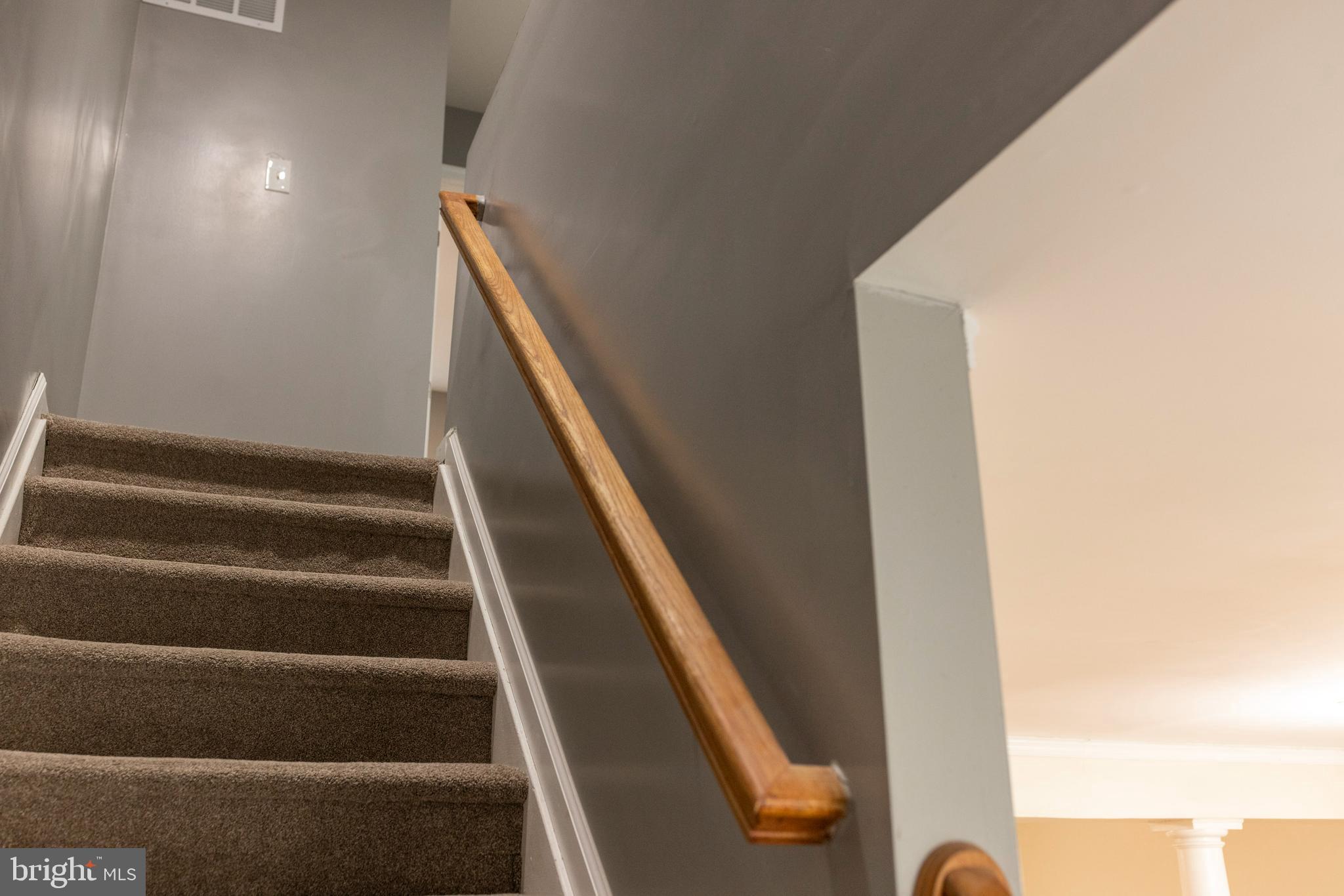 LAKE LARGO - Residential