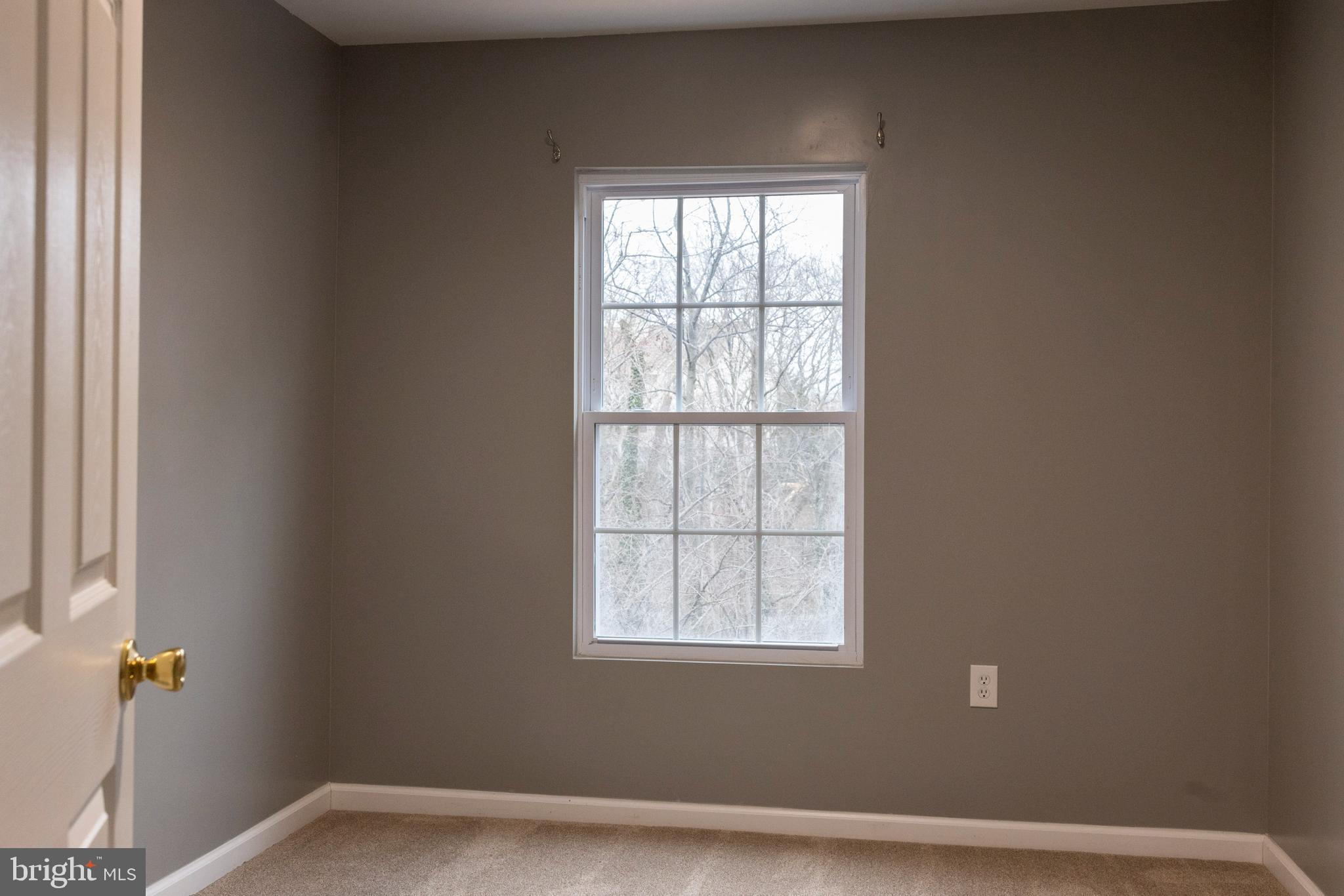 LAKE LARGO - Residential