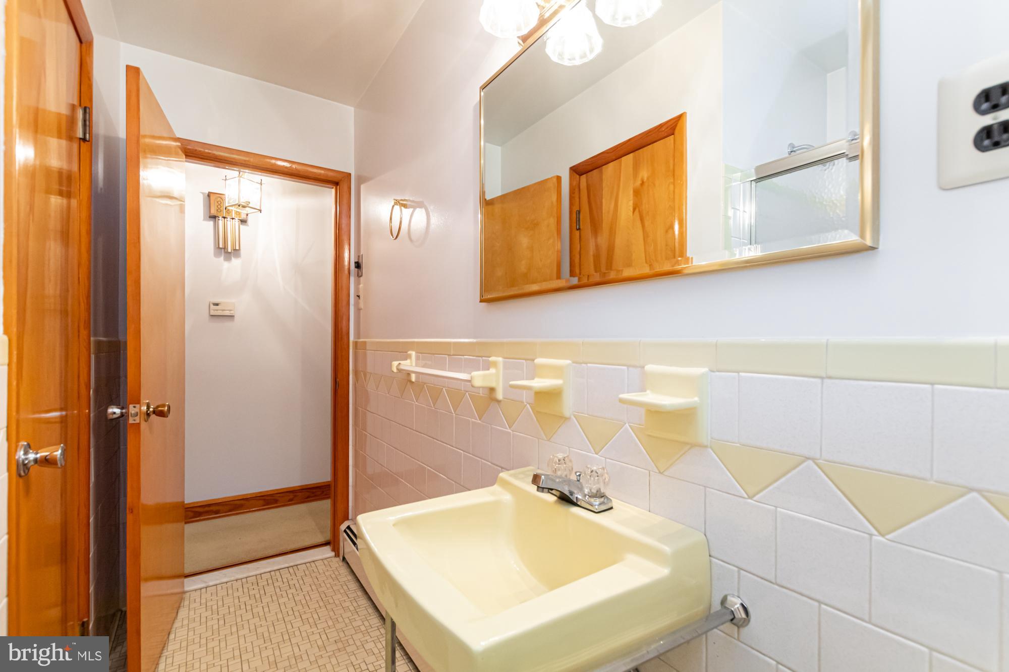 WOODWARD SQUARE - Residential