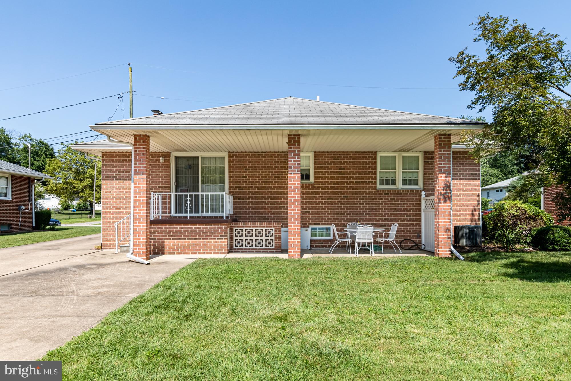 WOODWARD SQUARE - Residential