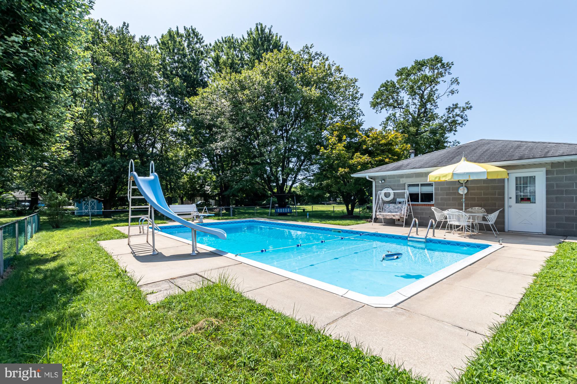 WOODWARD SQUARE - Residential