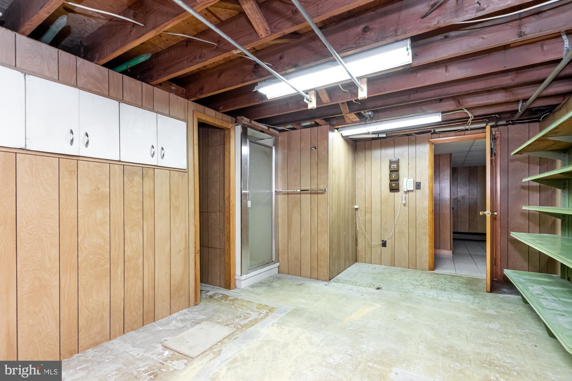 WOODWARD SQUARE - Residential