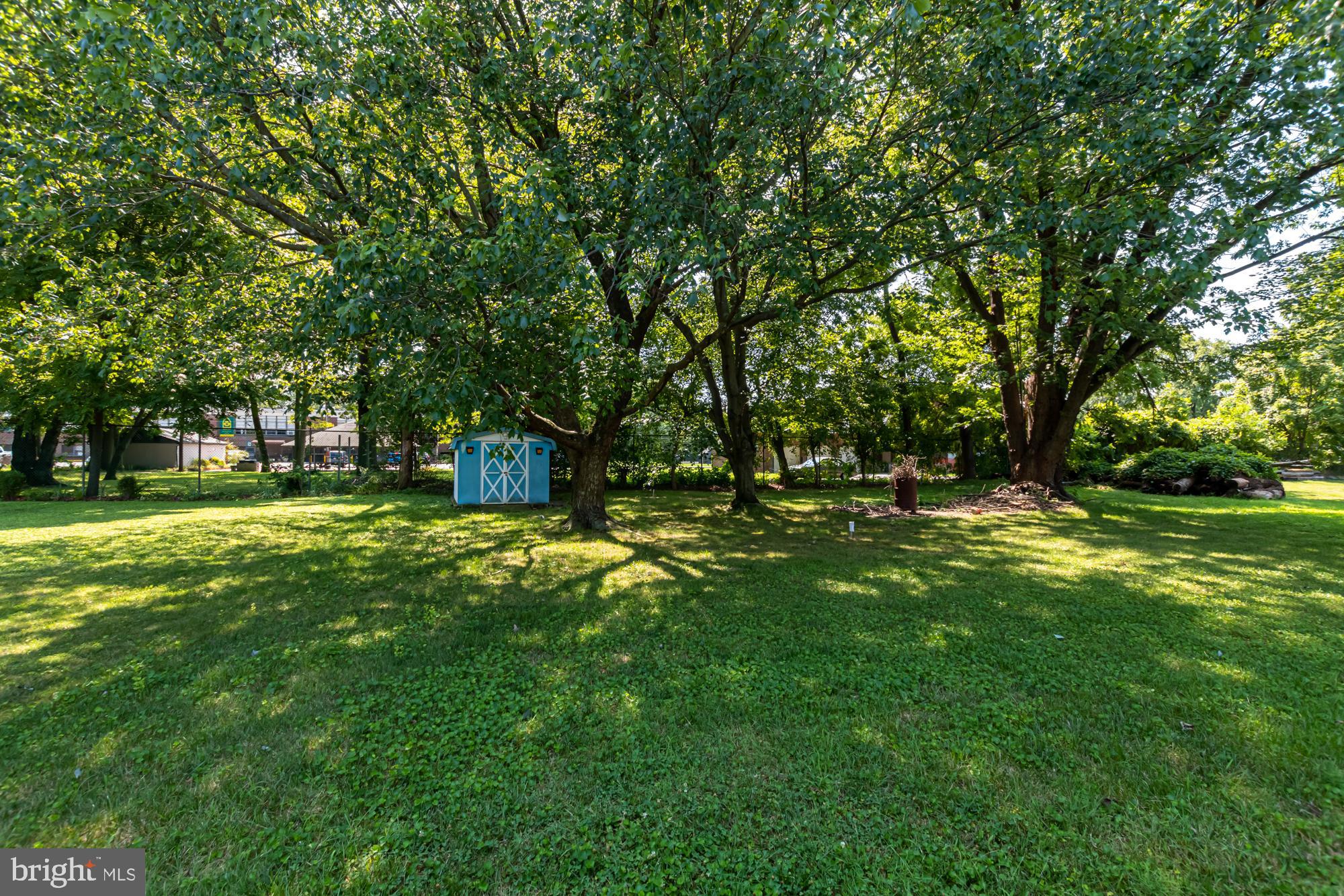 WOODWARD SQUARE - Residential