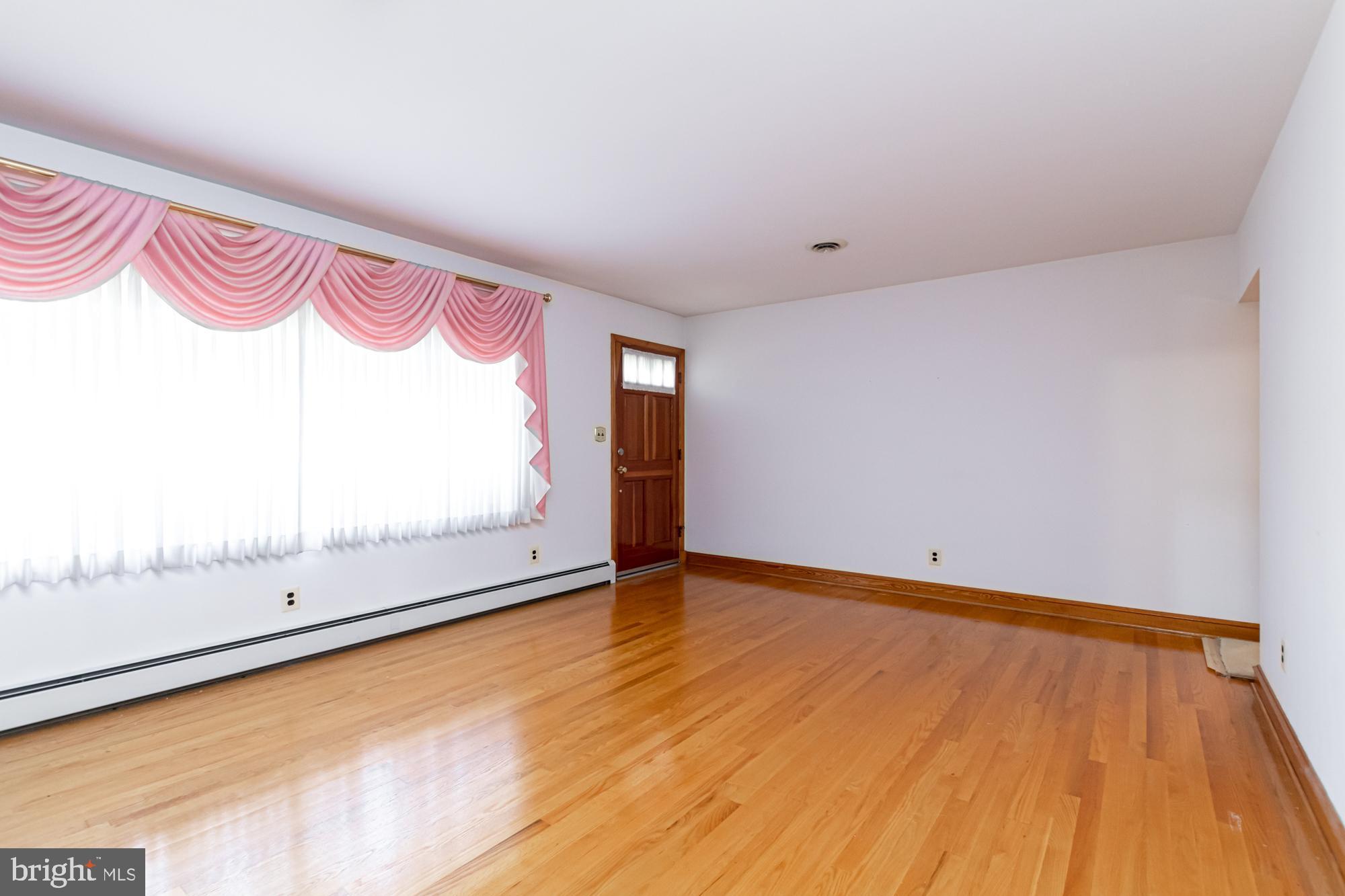 WOODWARD SQUARE - Residential