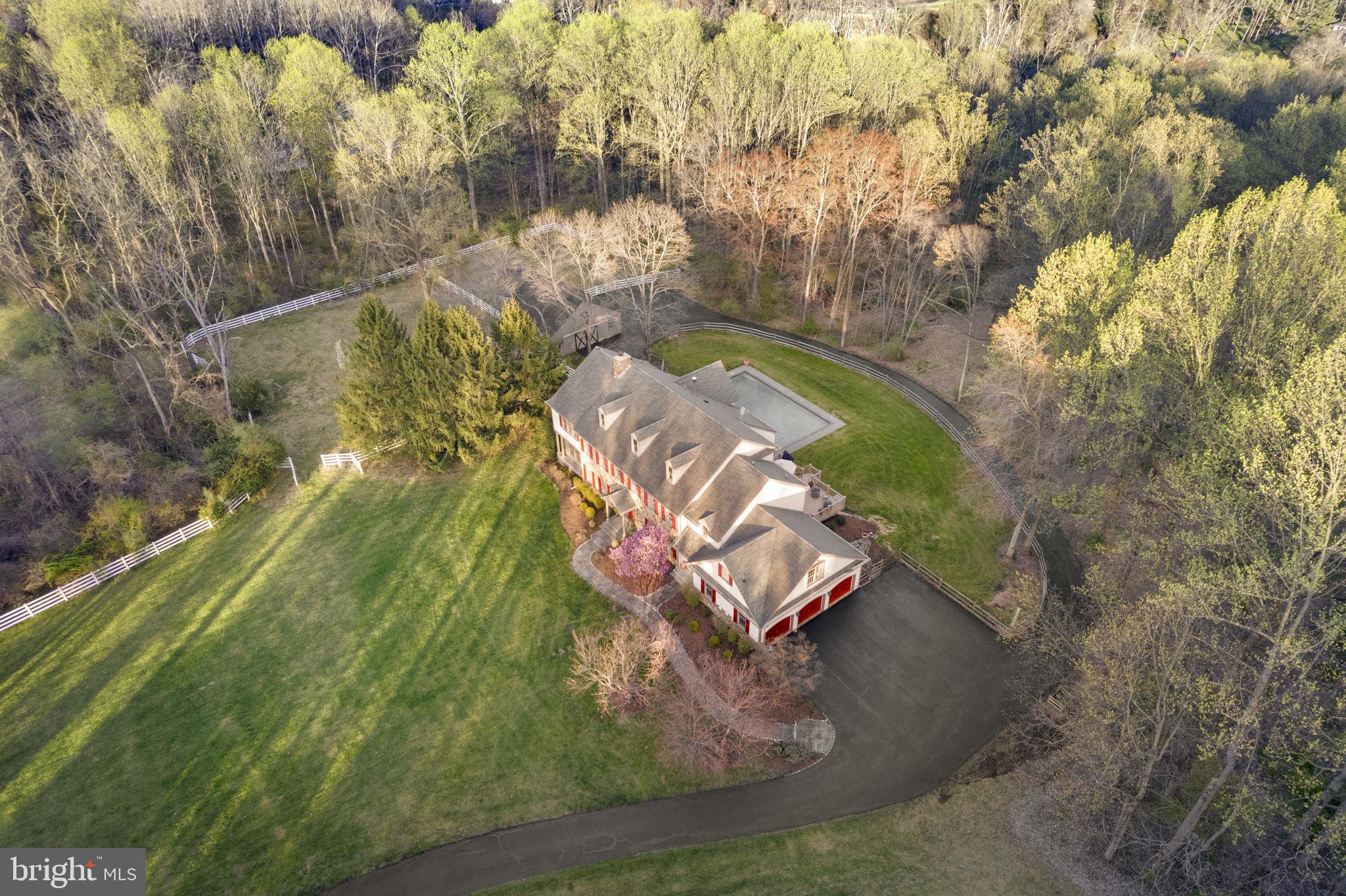 1415 HARK-A-WAY ROAD