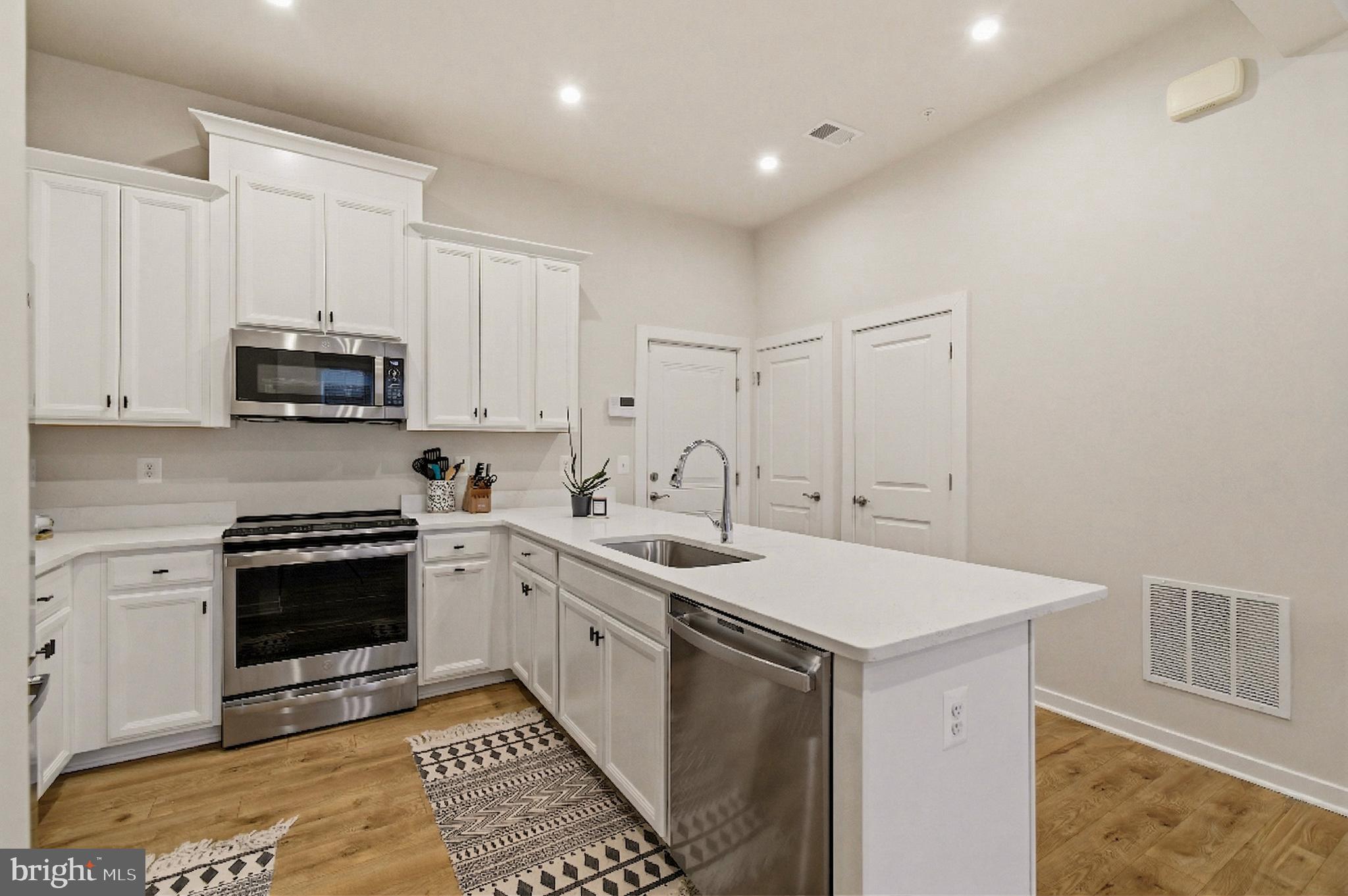 WESTSIDE AT SHADY GROVE - Residential