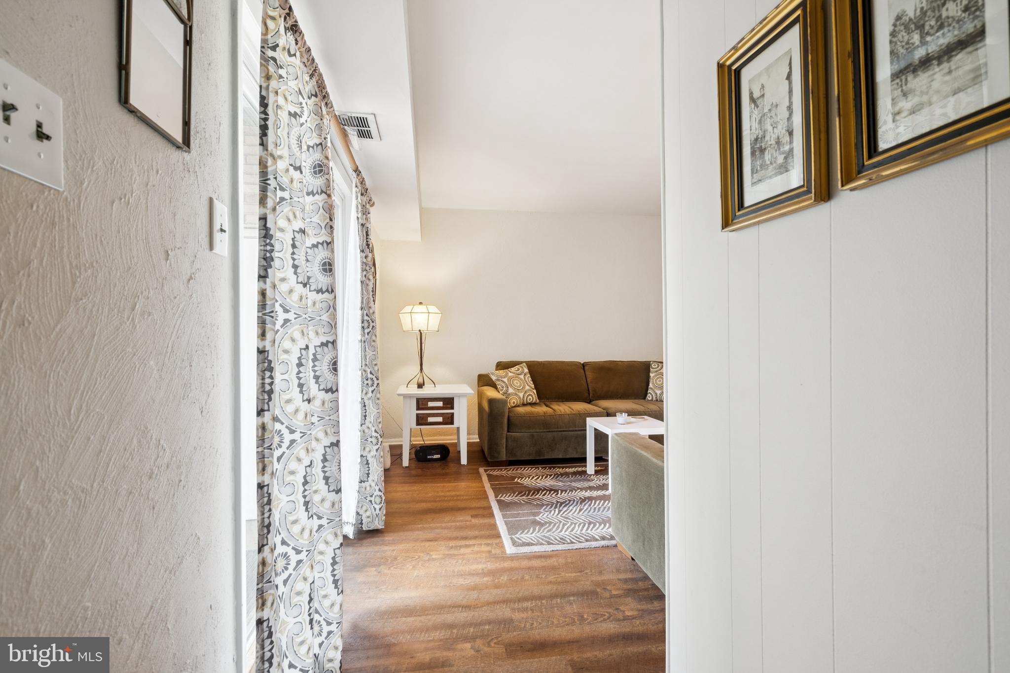 1294 COOPER STREET E3