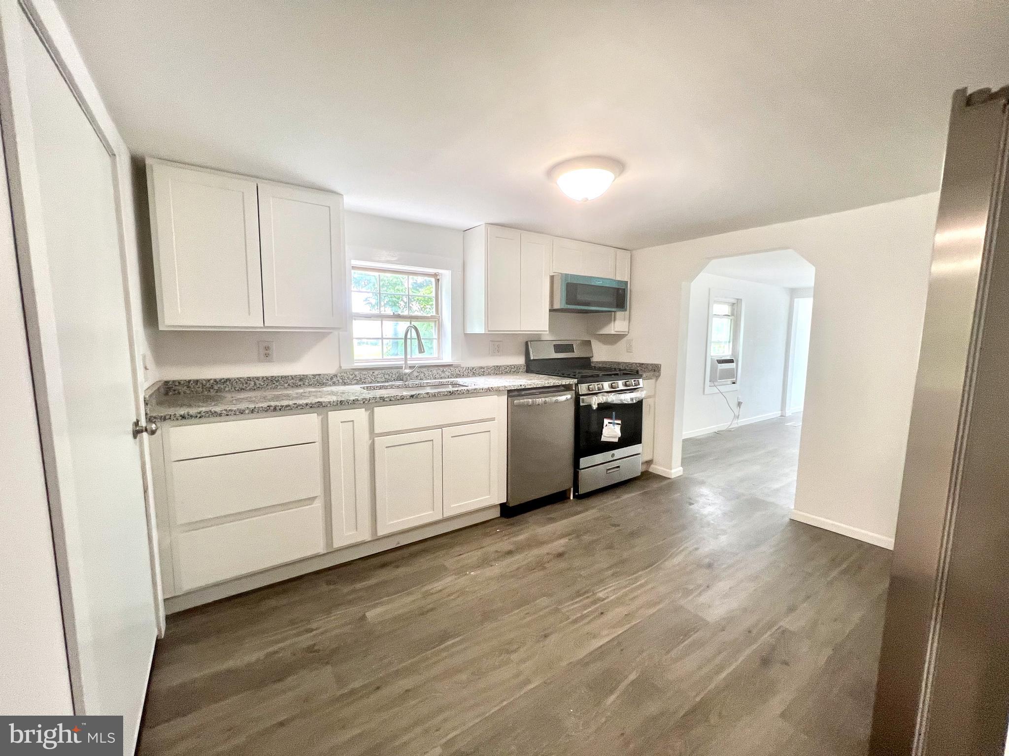 817 WEST SIXTH STREET