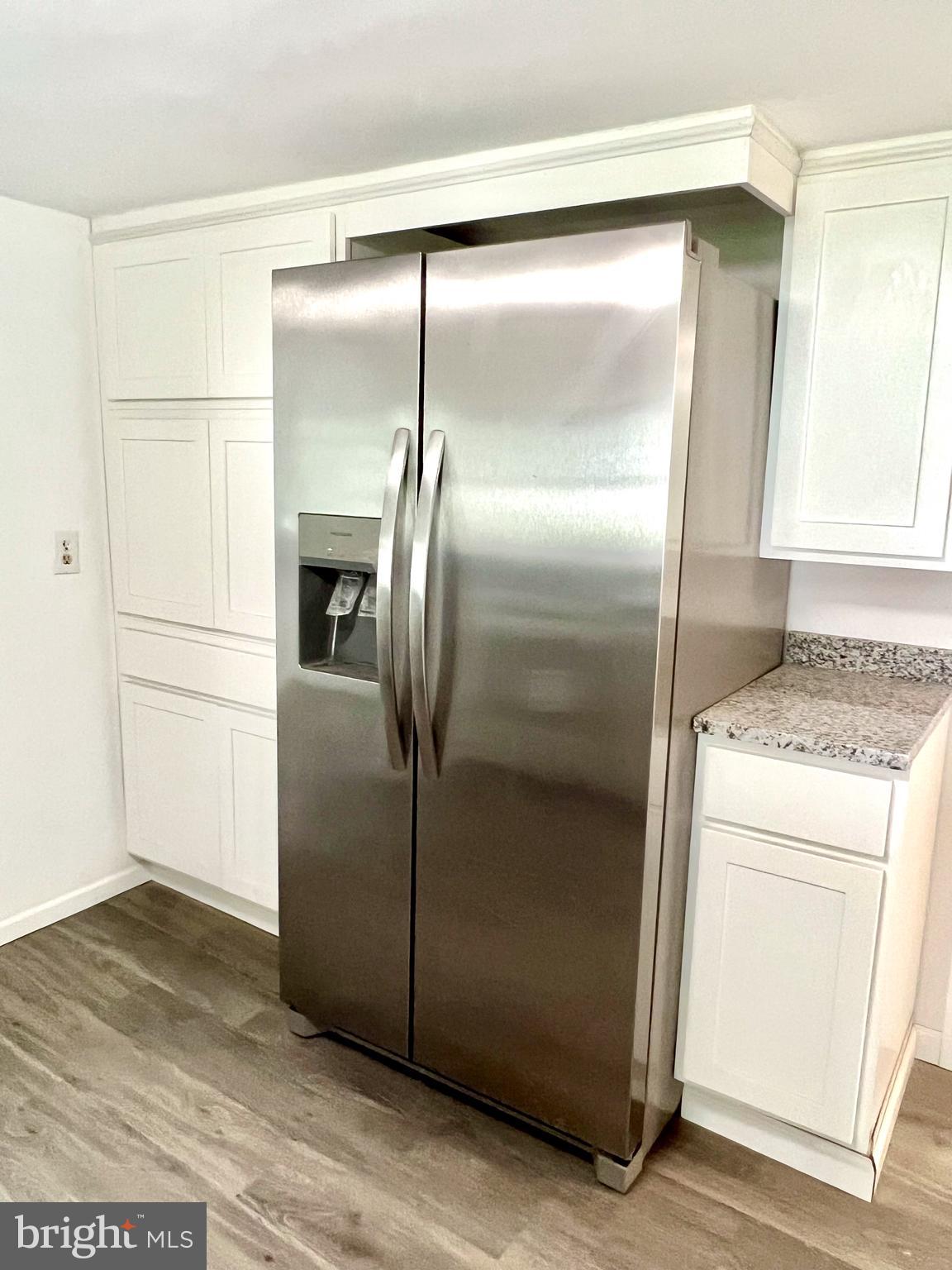 817 WEST SIXTH STREET