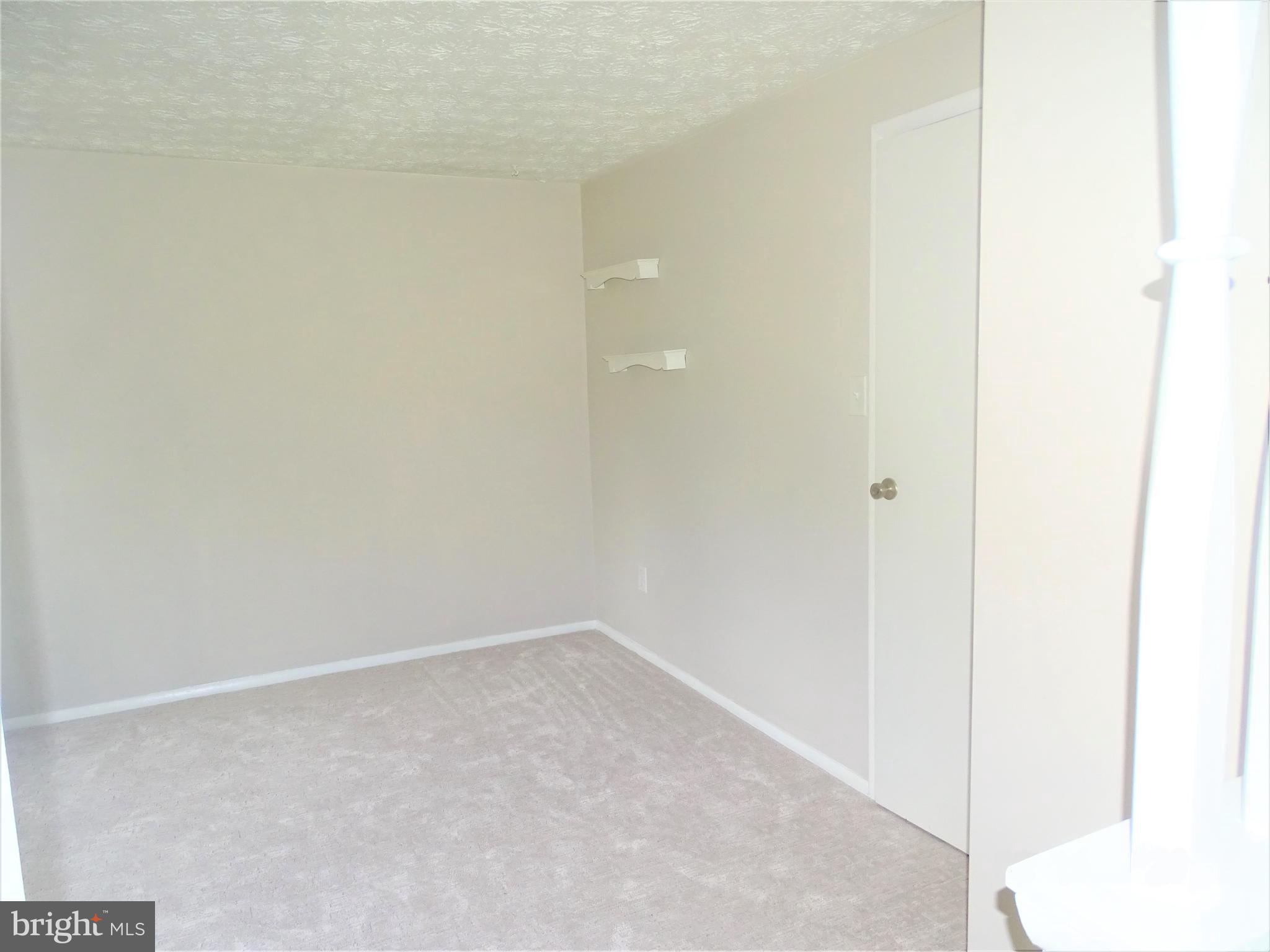 RESTON - Residential Lease