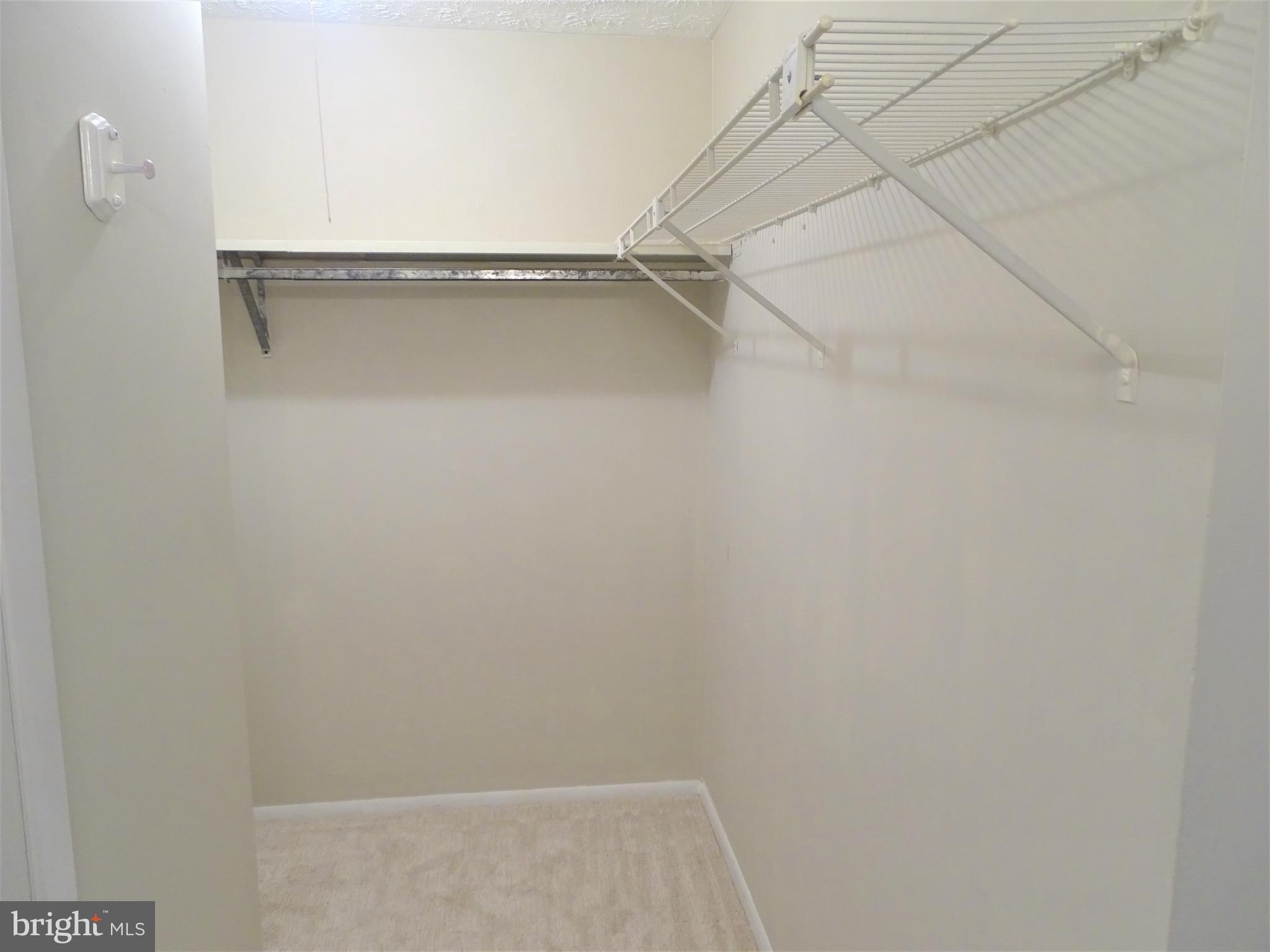 RESTON - Residential Lease