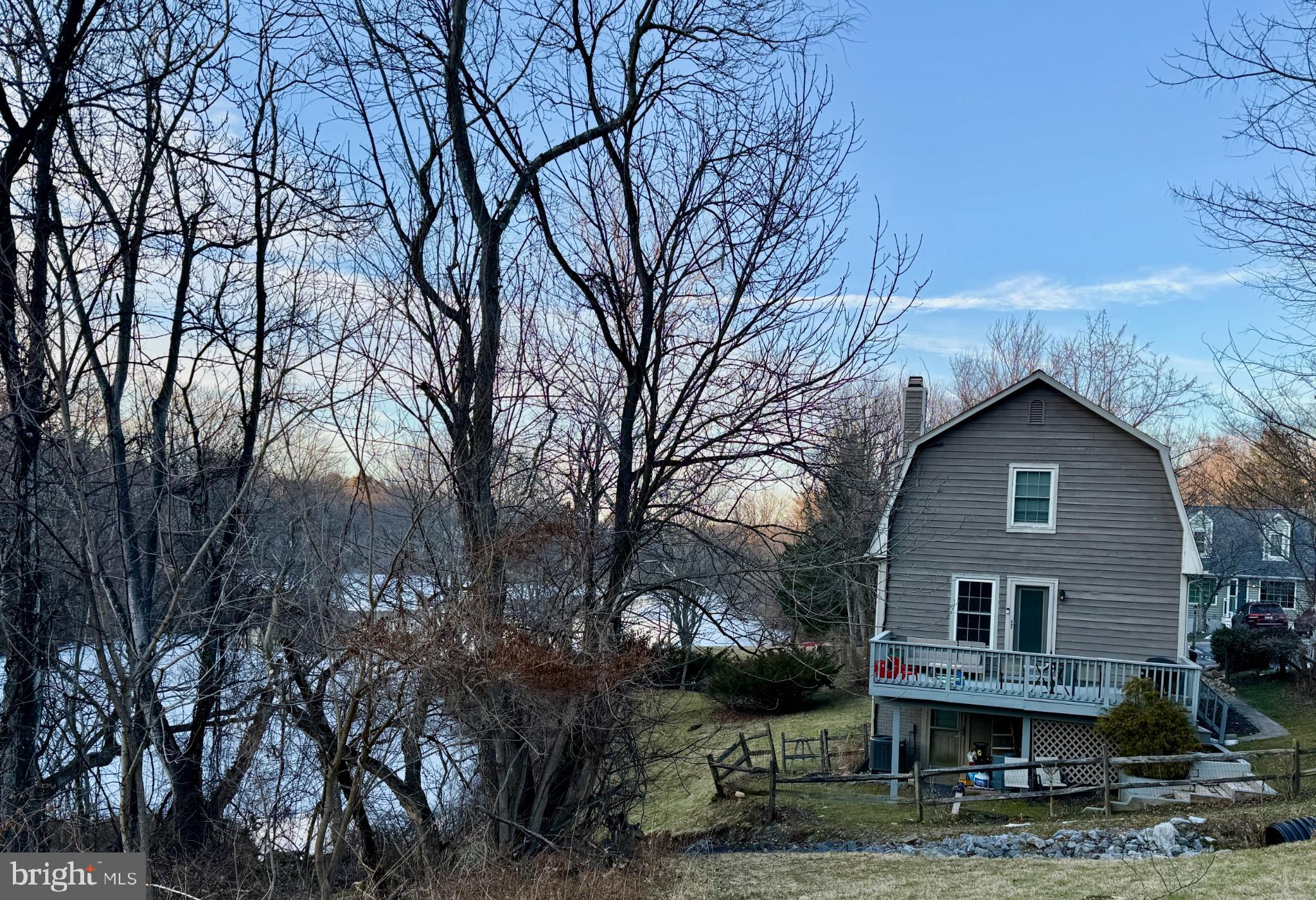 10739 LAKE POINT COURT