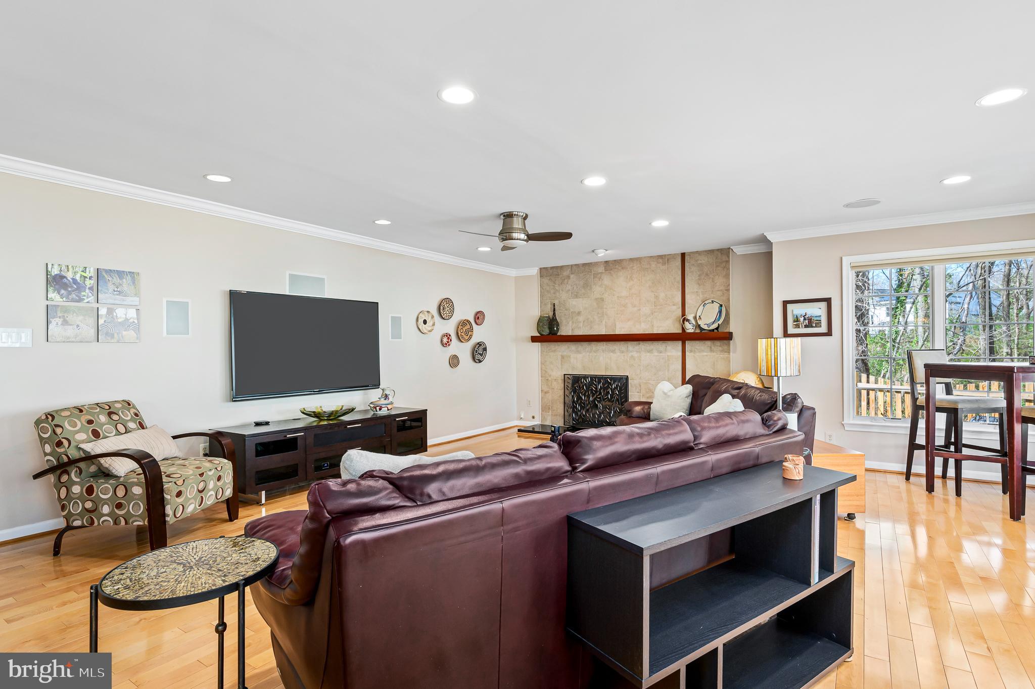 COUNTRYSIDE - Residential