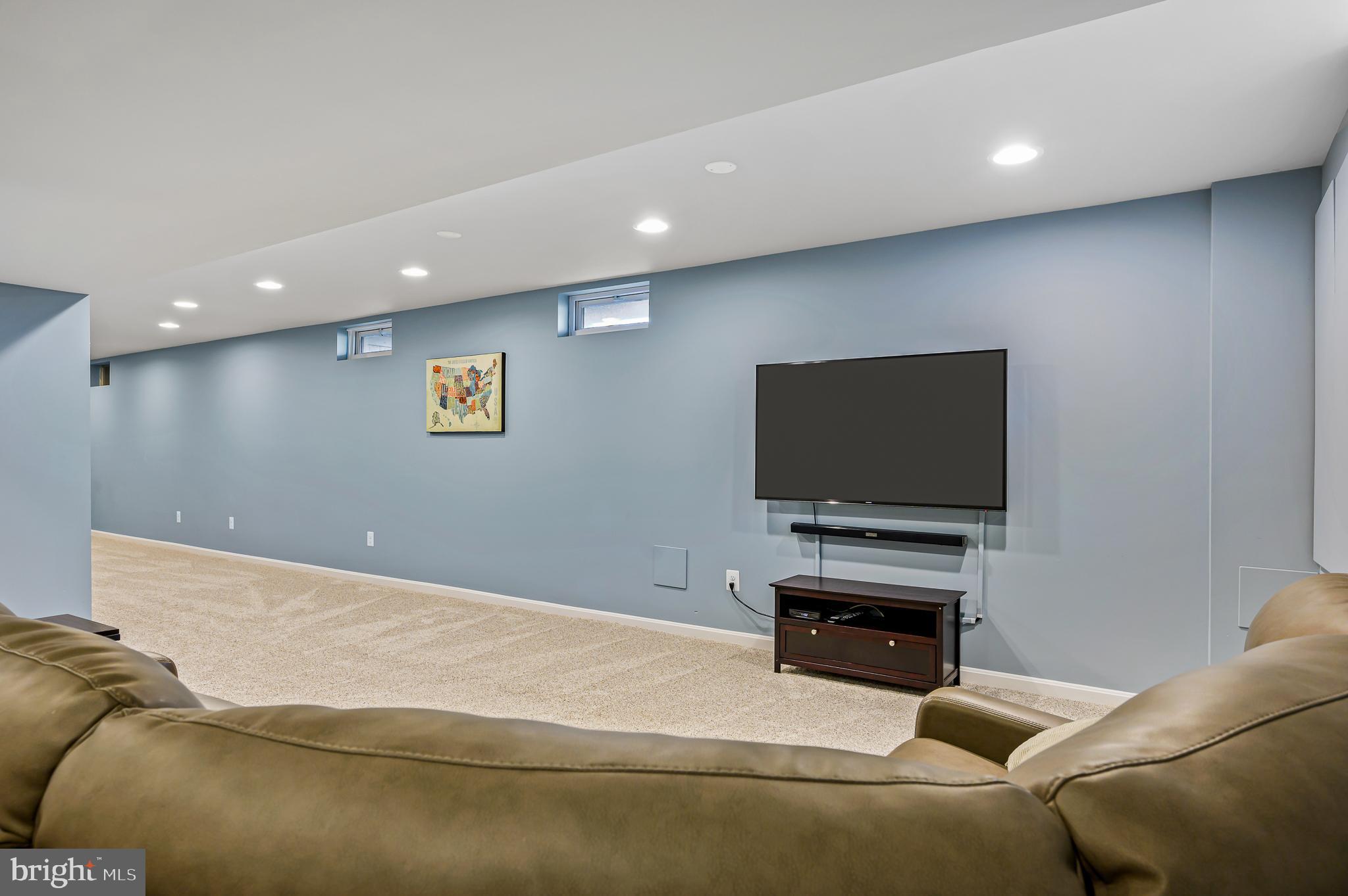 COUNTRYSIDE - Residential