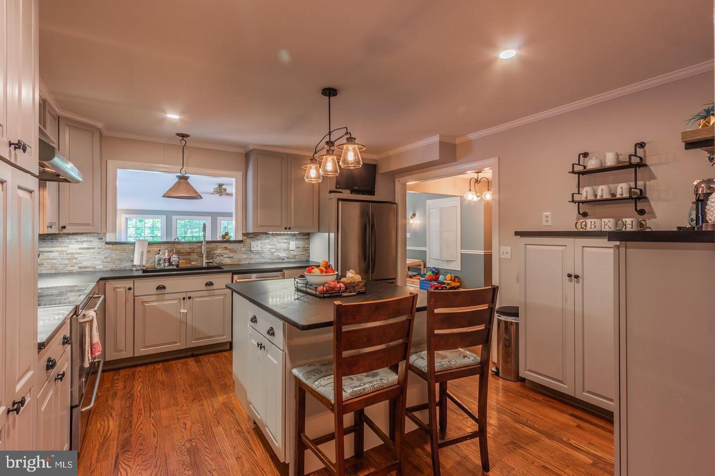 CLEARVIEW HEIGHTS - Residential Lease