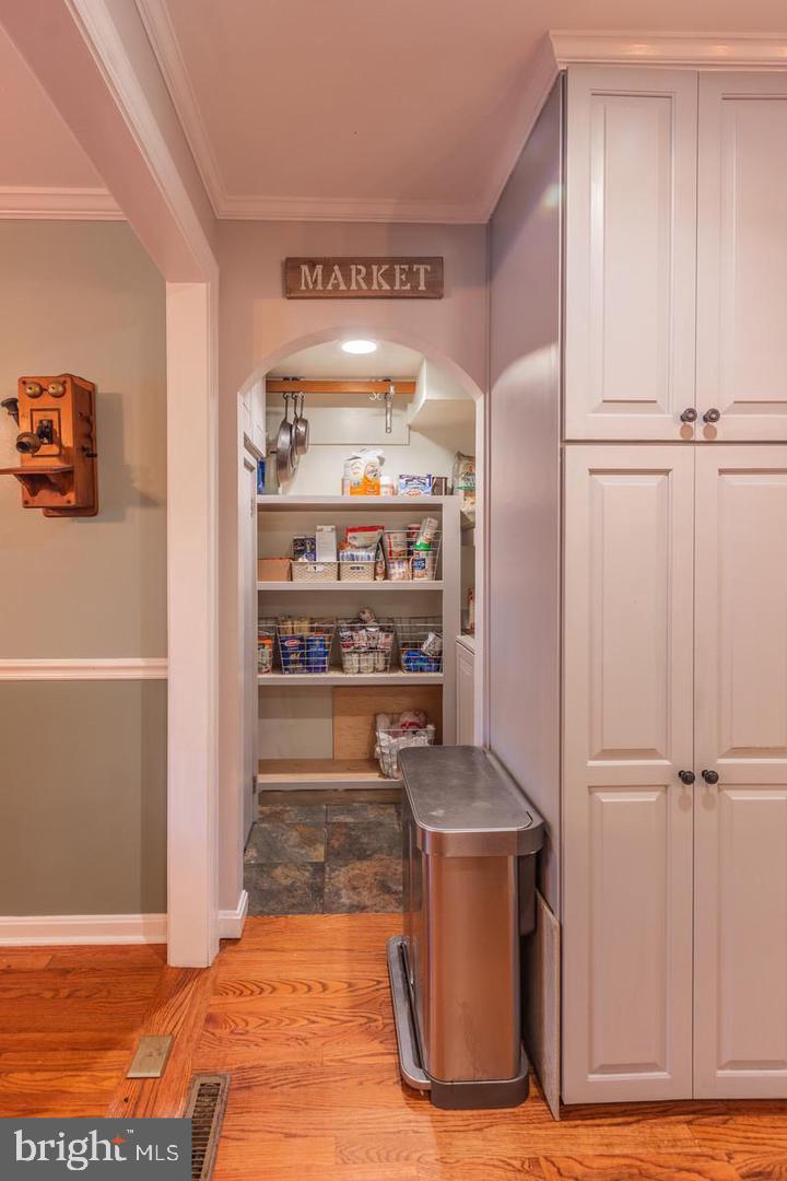 CLEARVIEW HEIGHTS - Residential Lease