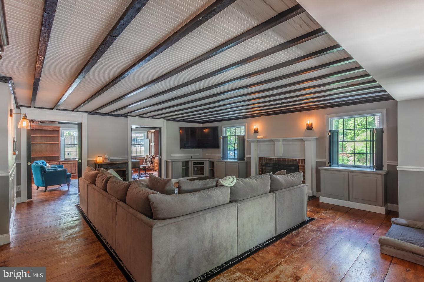 CLEARVIEW HEIGHTS - Residential Lease