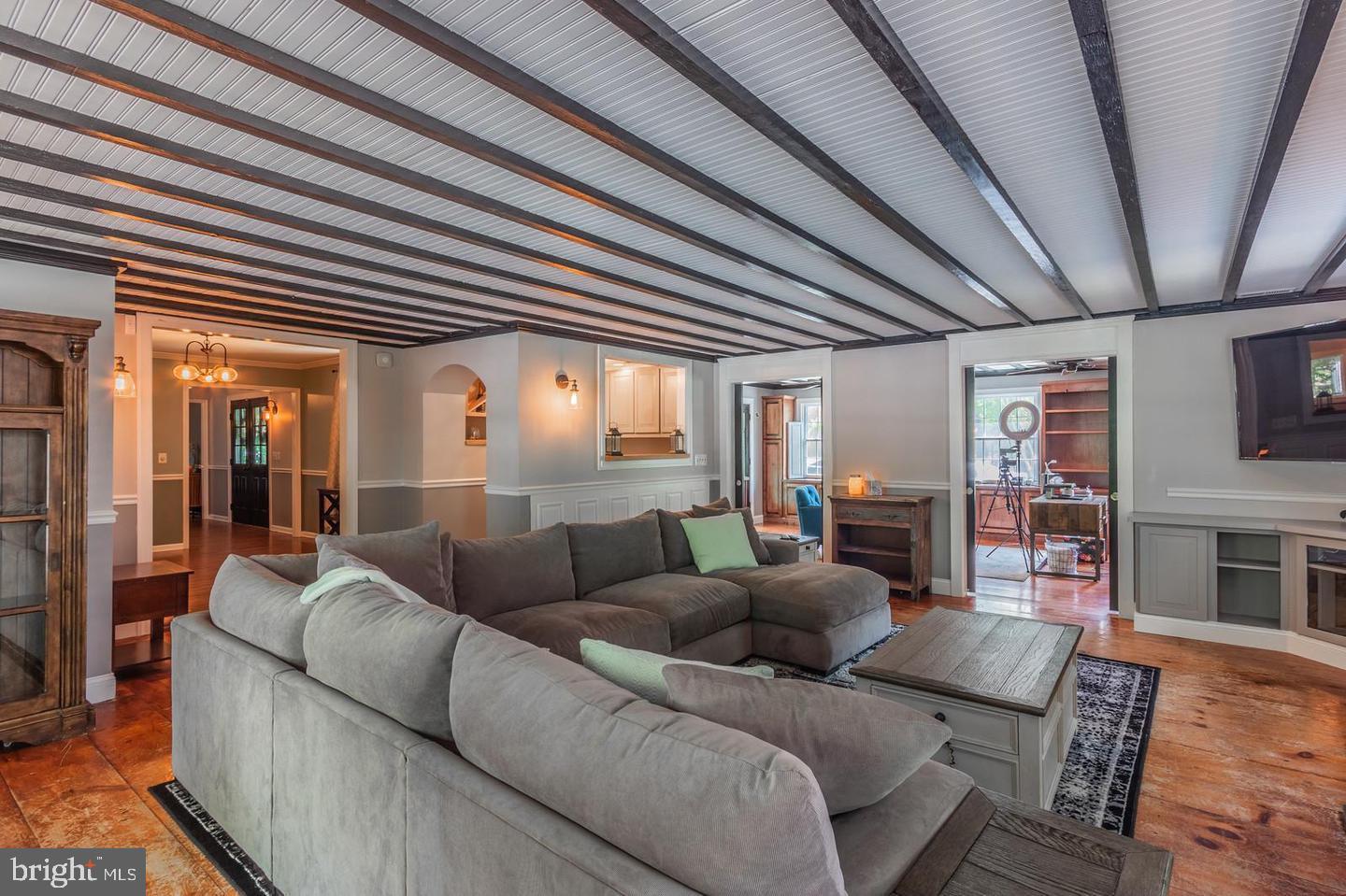 CLEARVIEW HEIGHTS - Residential Lease